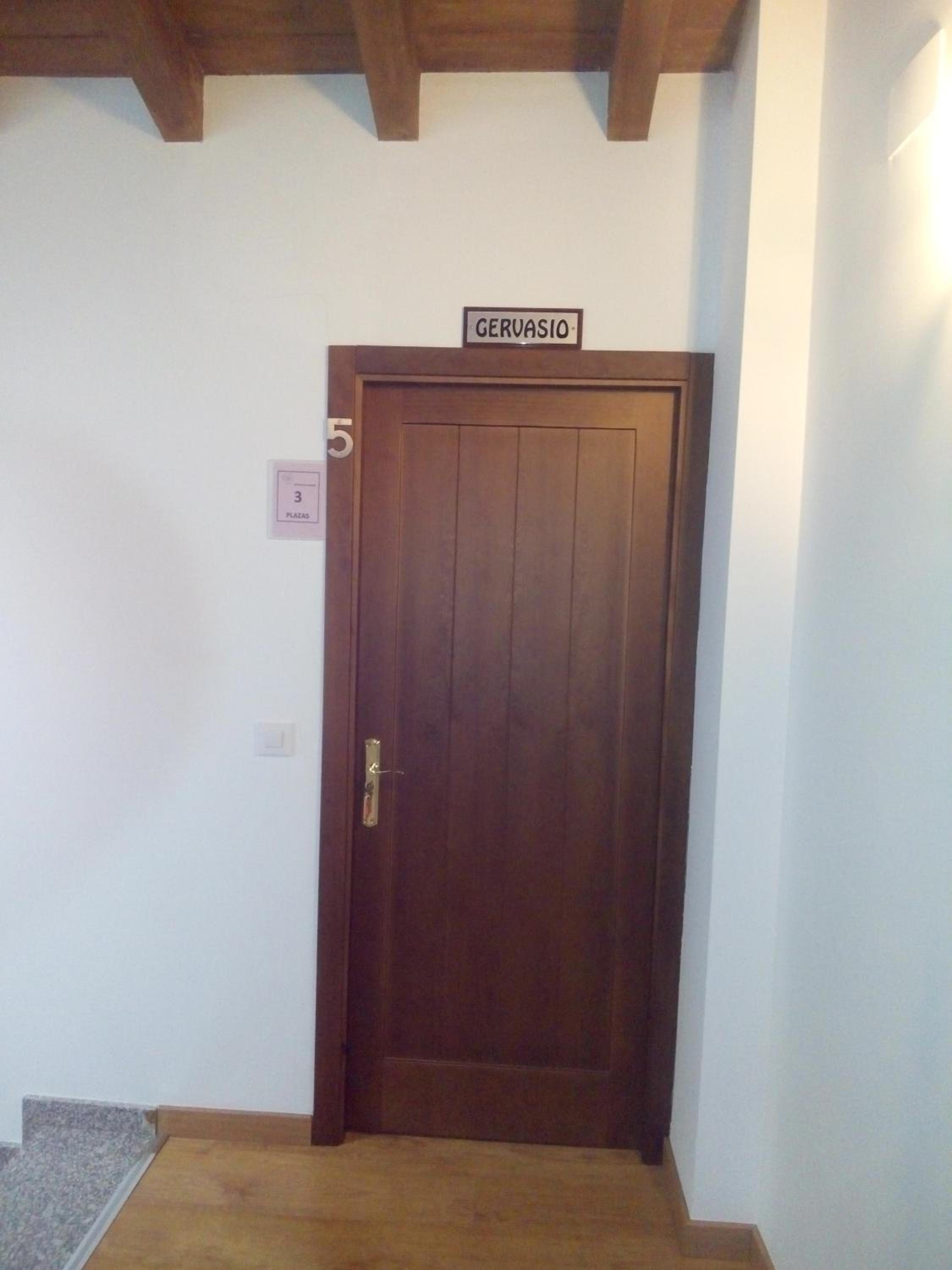 Triple Room with Private Bathroom photo 3