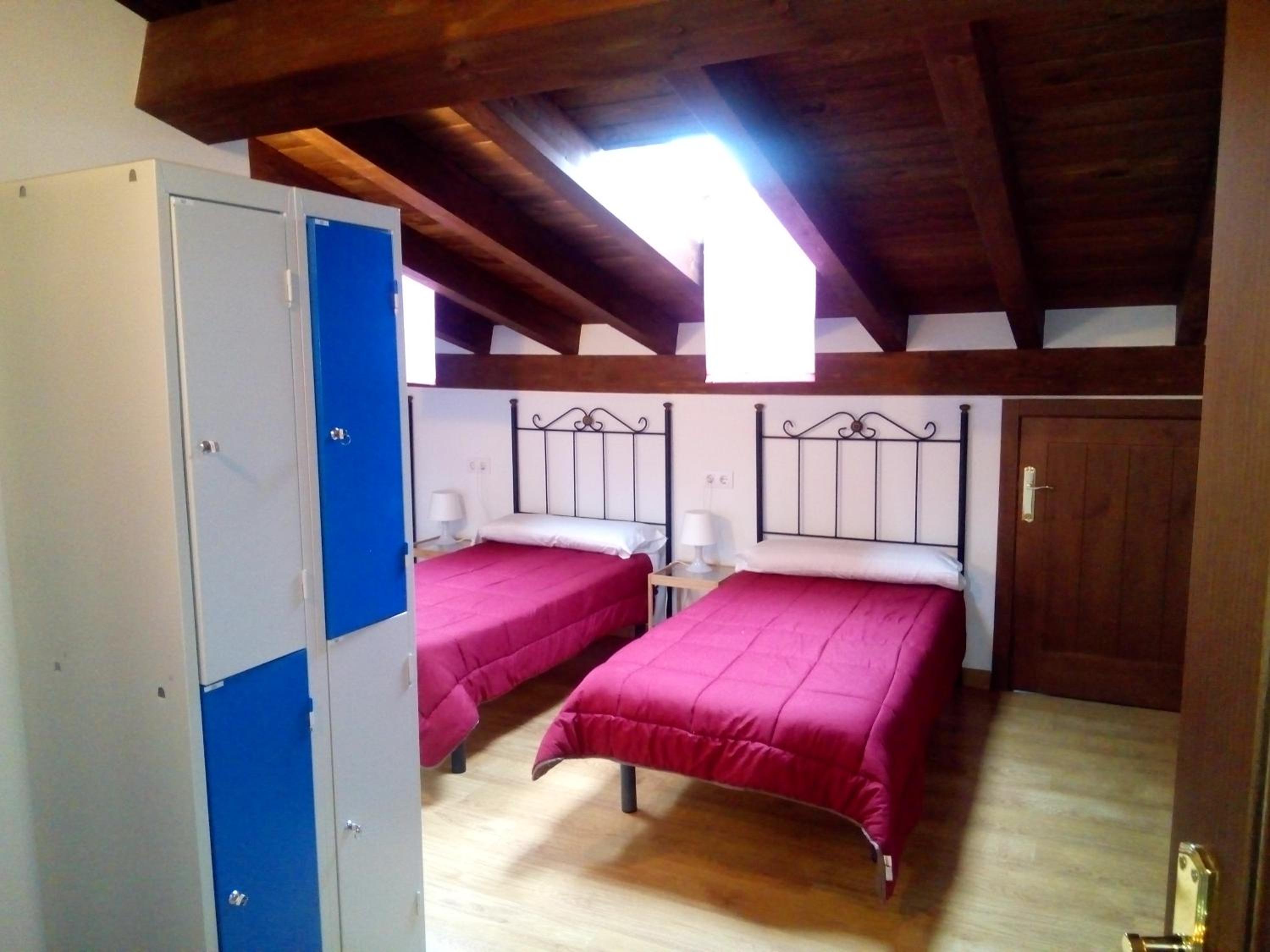 Triple Room with Private Bathroom photo 2
