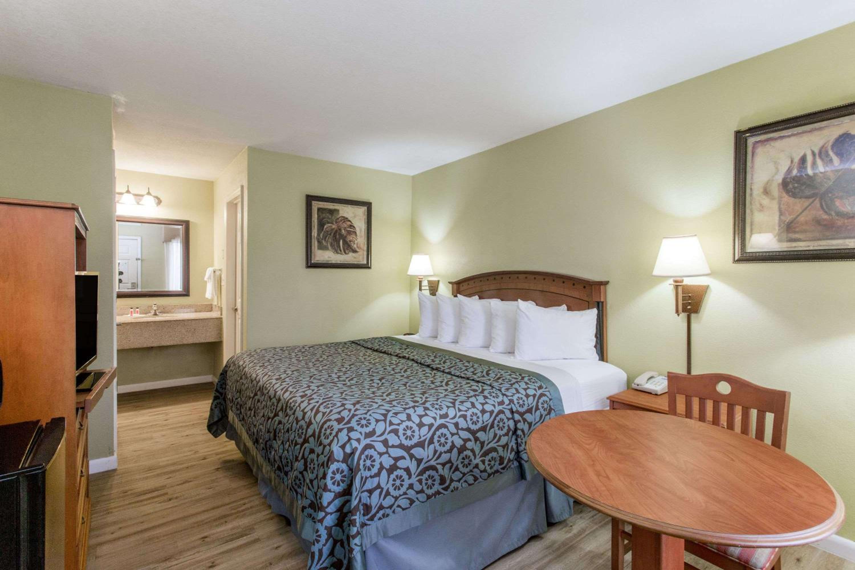 King Room - Disability Access photo 1