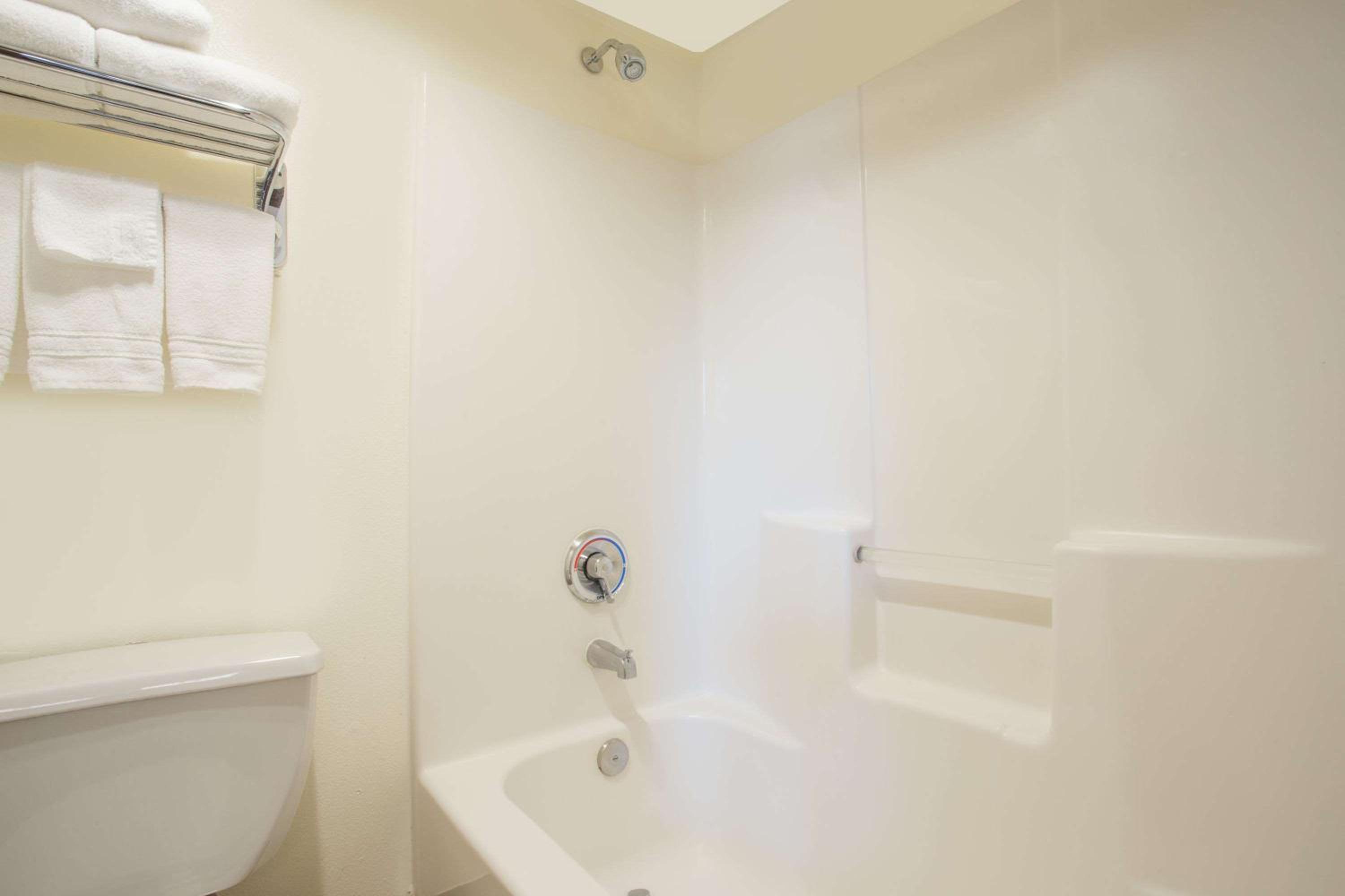 Standard  Room - Photo 2