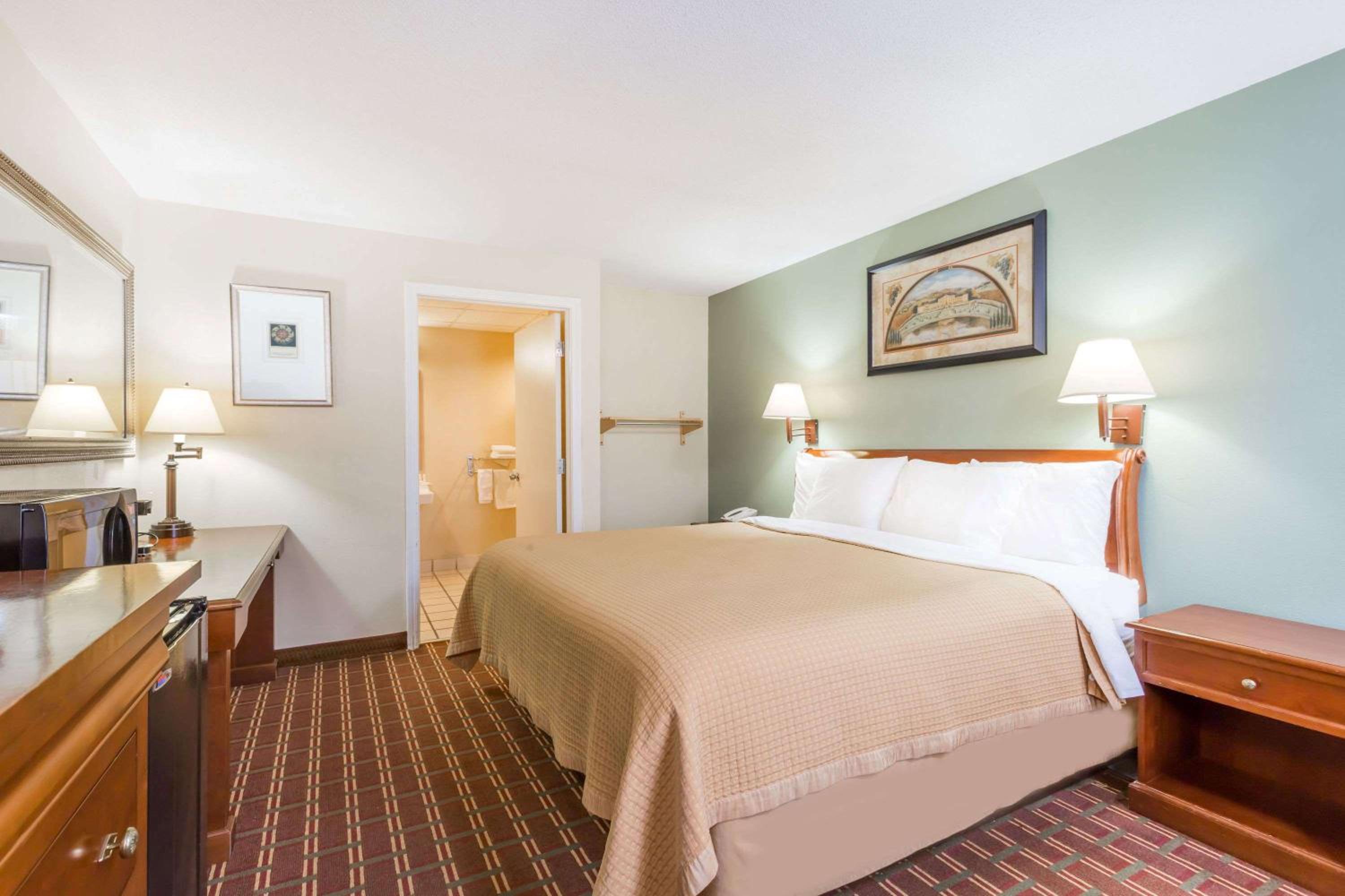 King Room - Disability Access/Non-Smoking - Photo 2