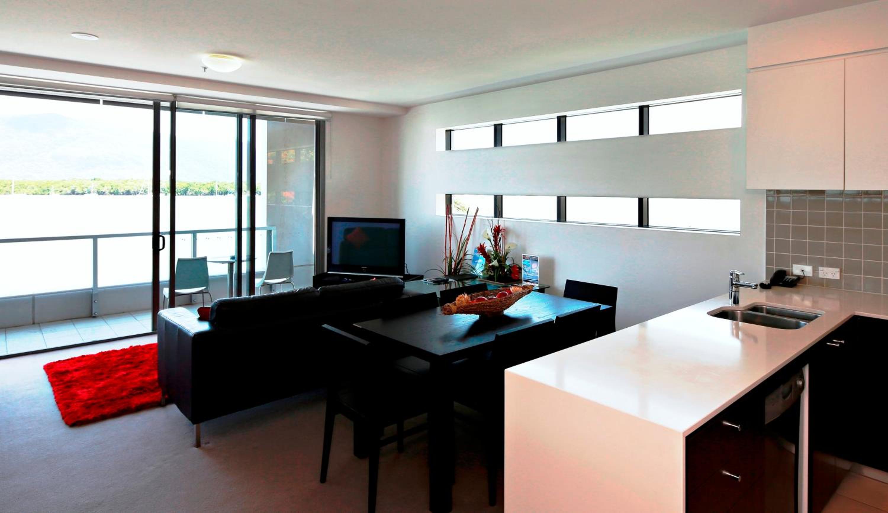 One-Bedroom Apartment with Harbor View - Photo 18