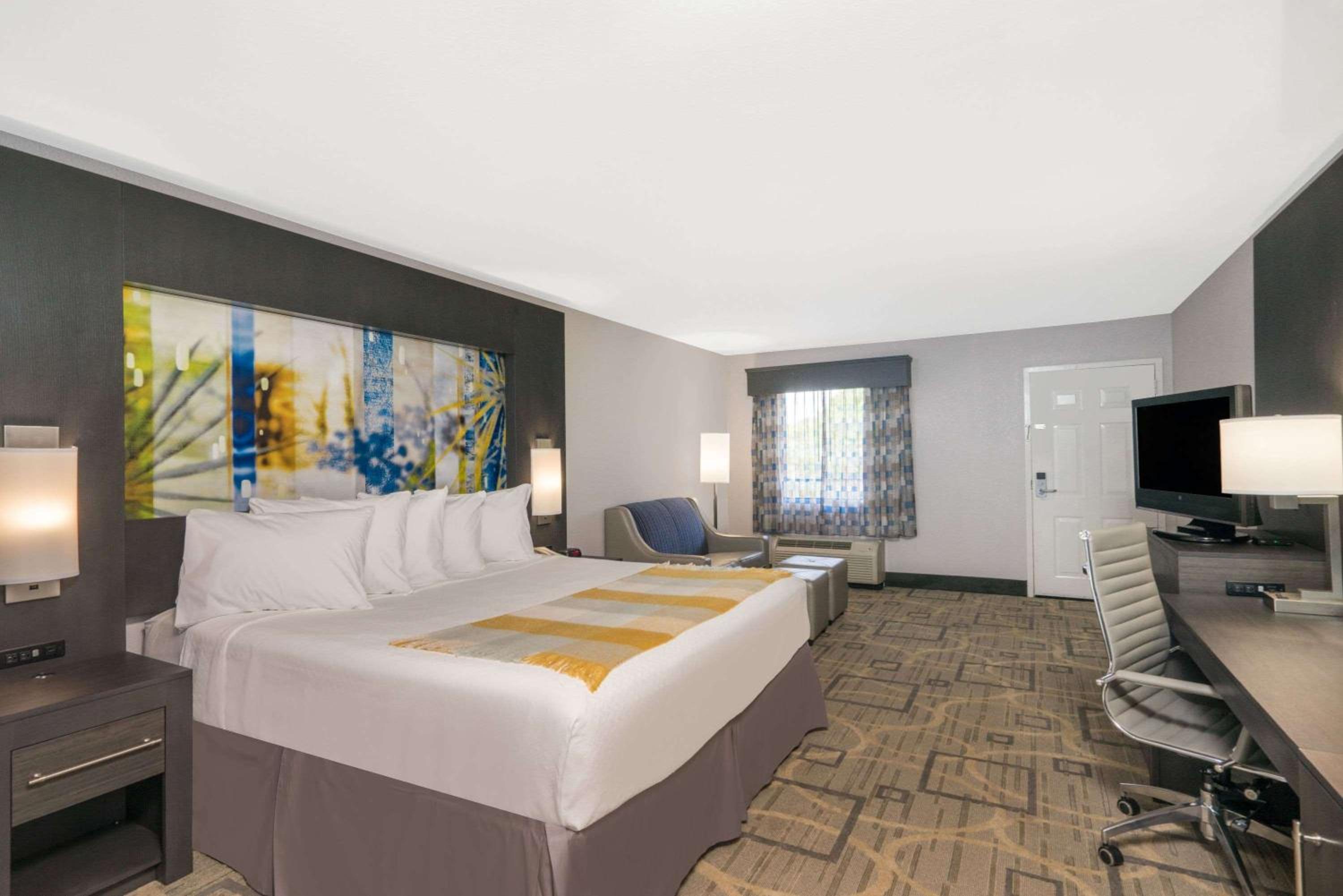 King Room - Disability Access/Non-Smoking photo 1