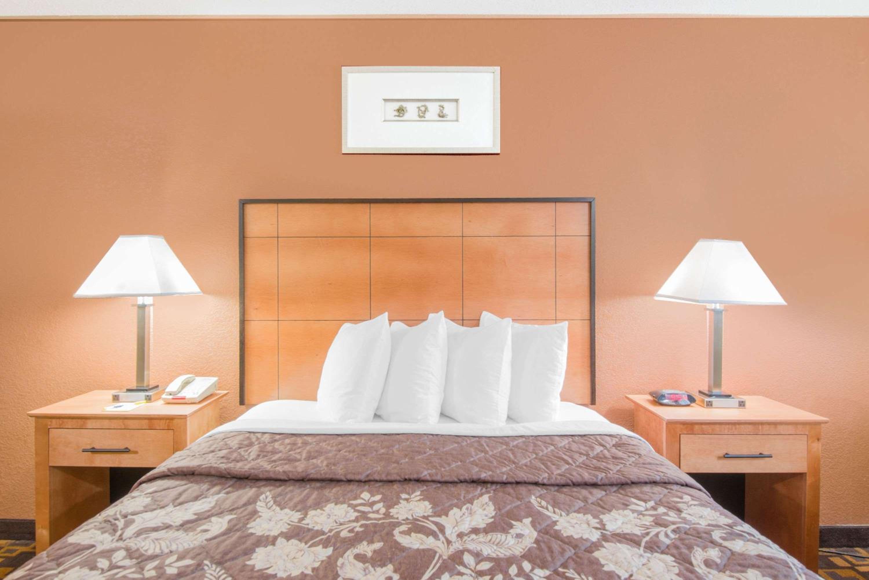 Business King Room - Photo 2