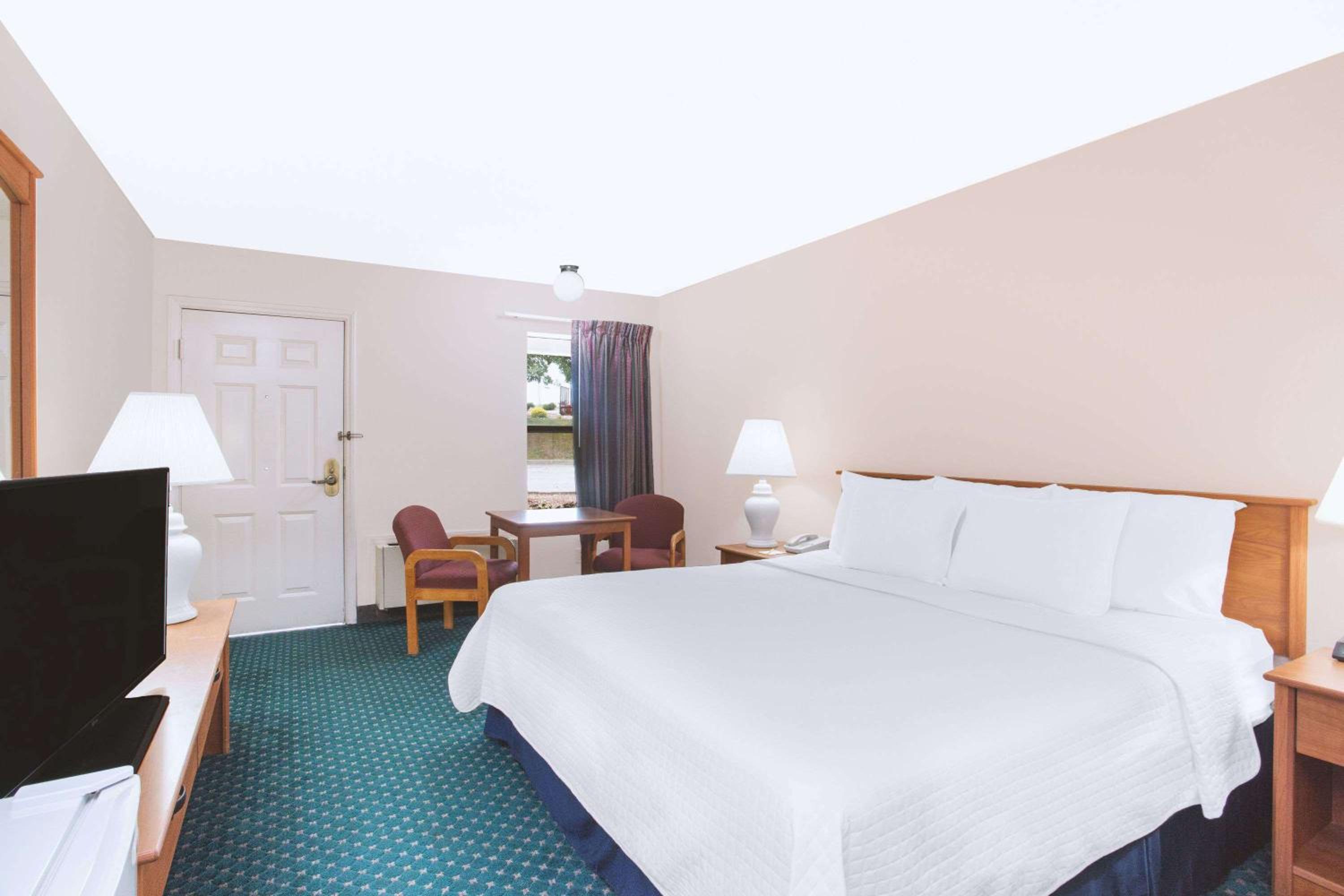 King Room - Mobility Access/Non-Smoking - Photo 2