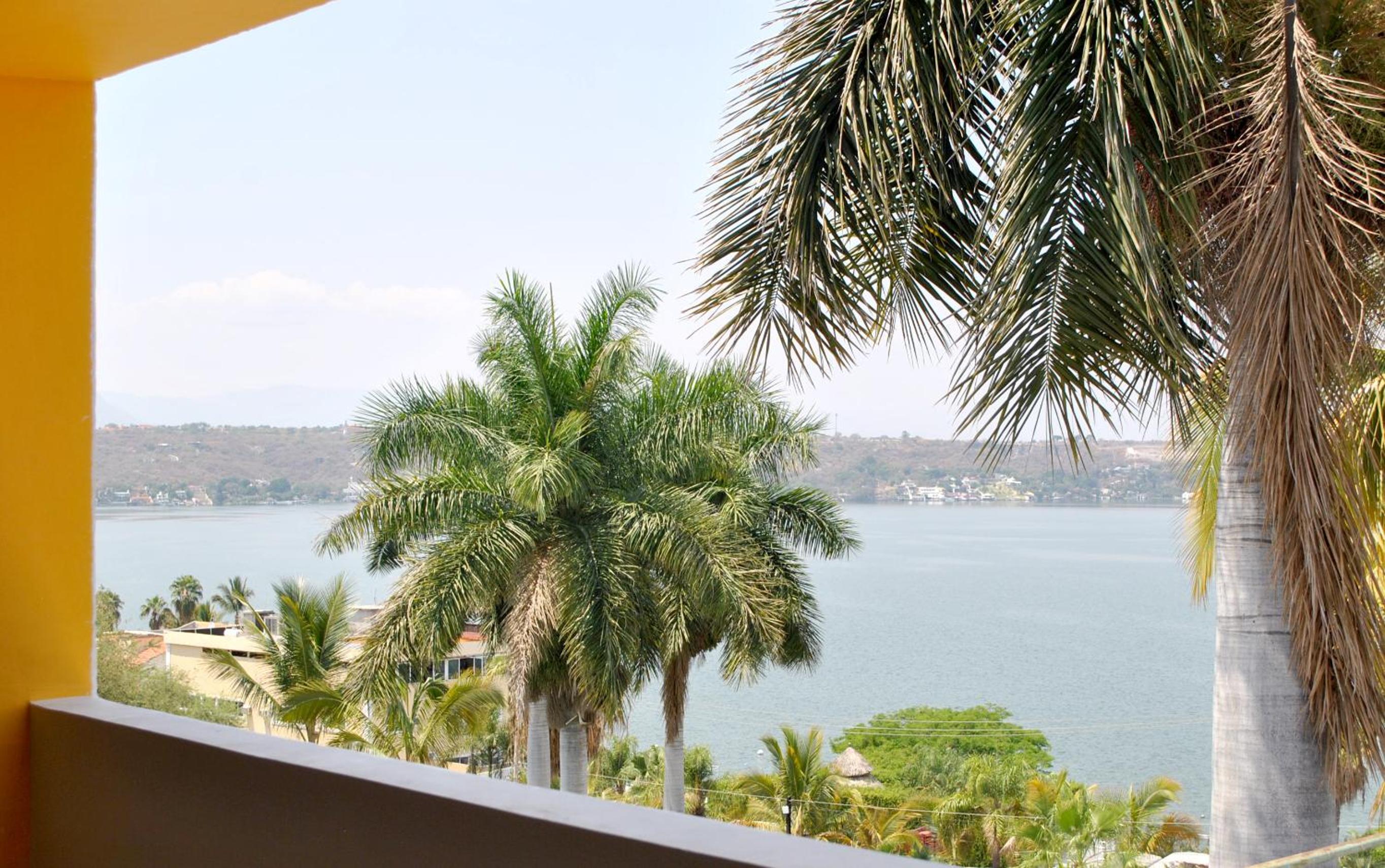 Twin Room with Lake View photo 3