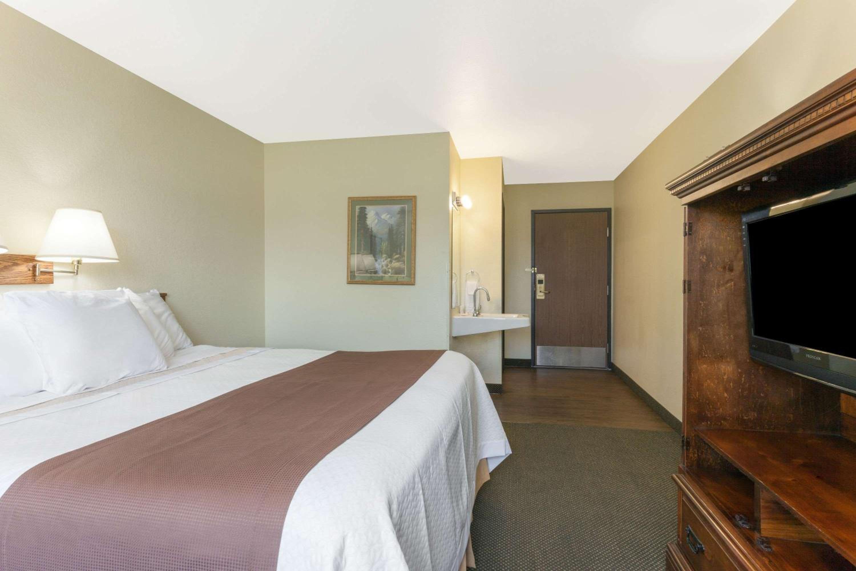 King Room - Disability Access/Non-Smoking - Photo 3