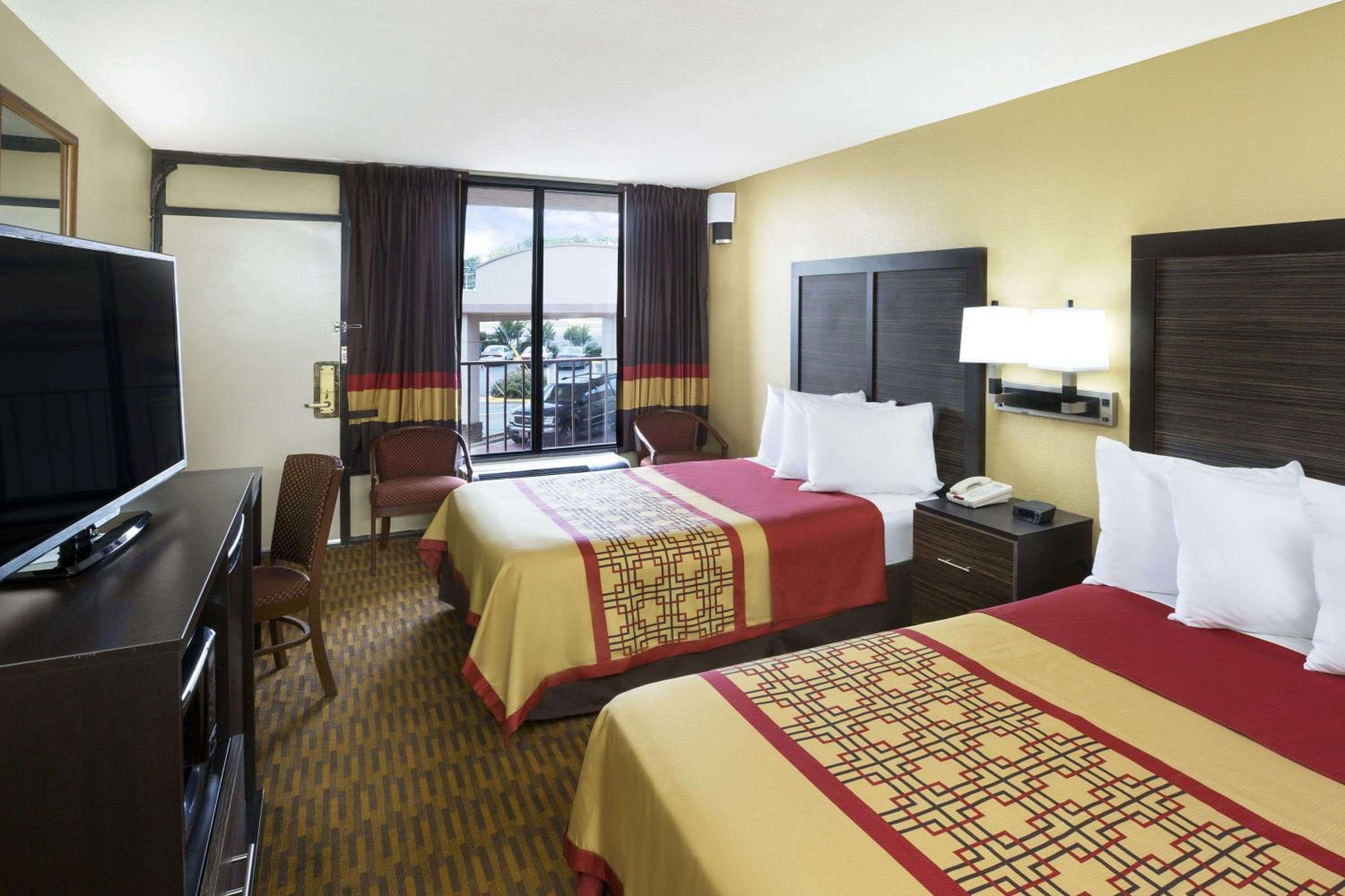Queen Room with Two Queen Beds - Non-Smoking