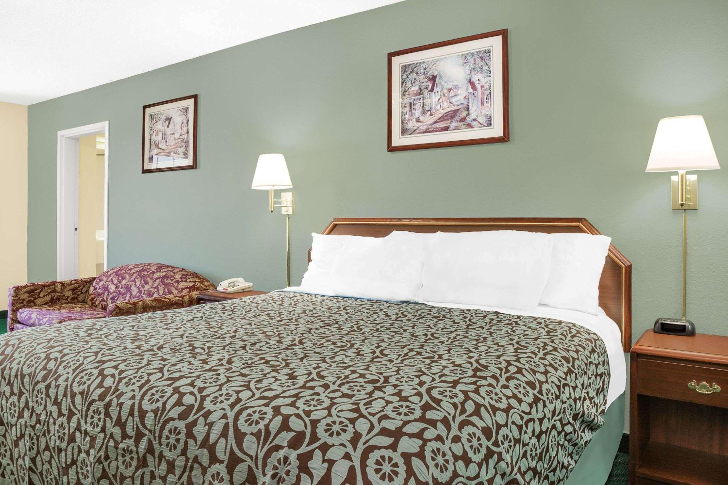 King Room - Disability Access/Non-Smoking - Photo 2