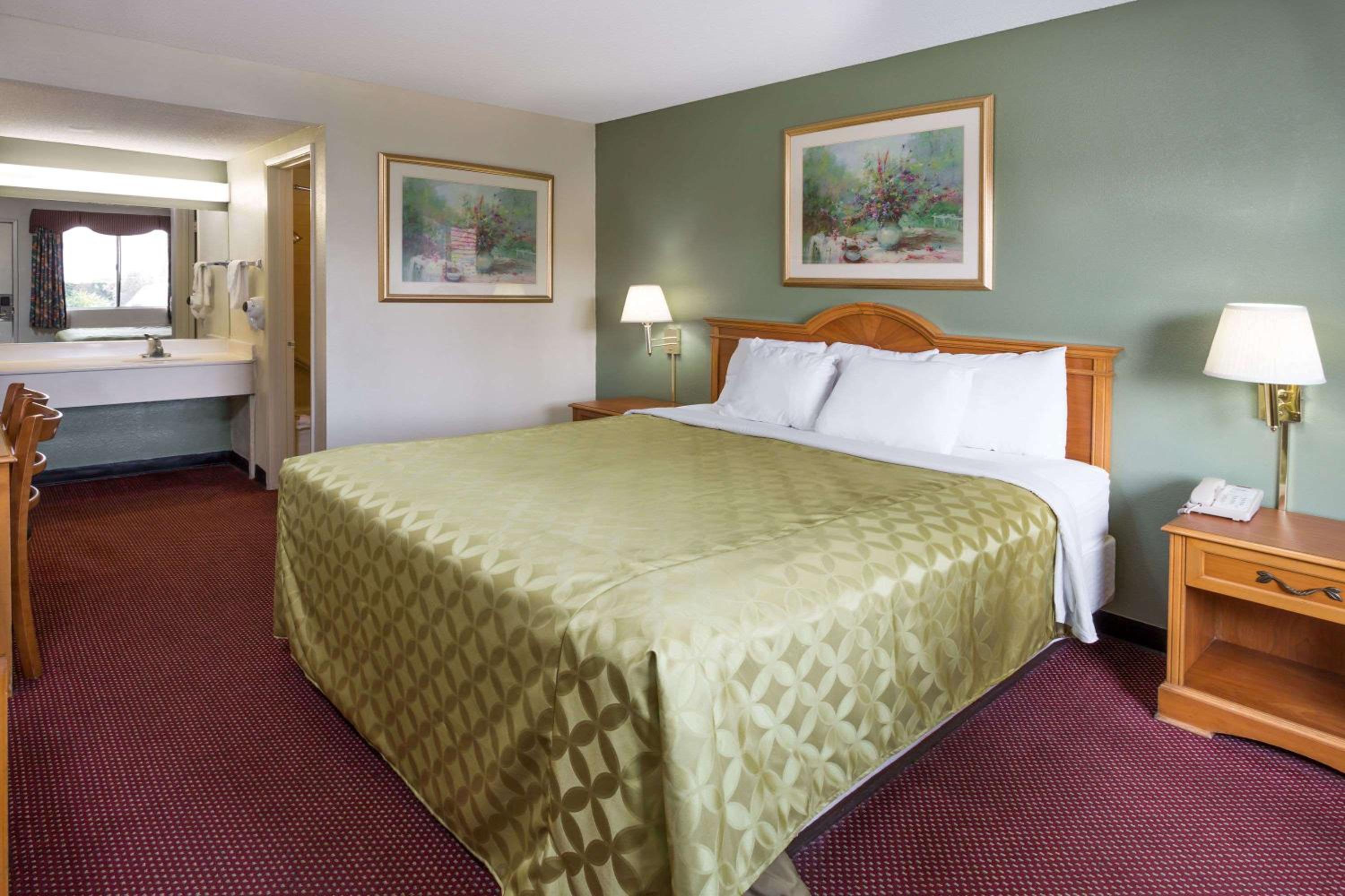 Days Inn by Wyndham in San Bernardino, Zdjęcie 2