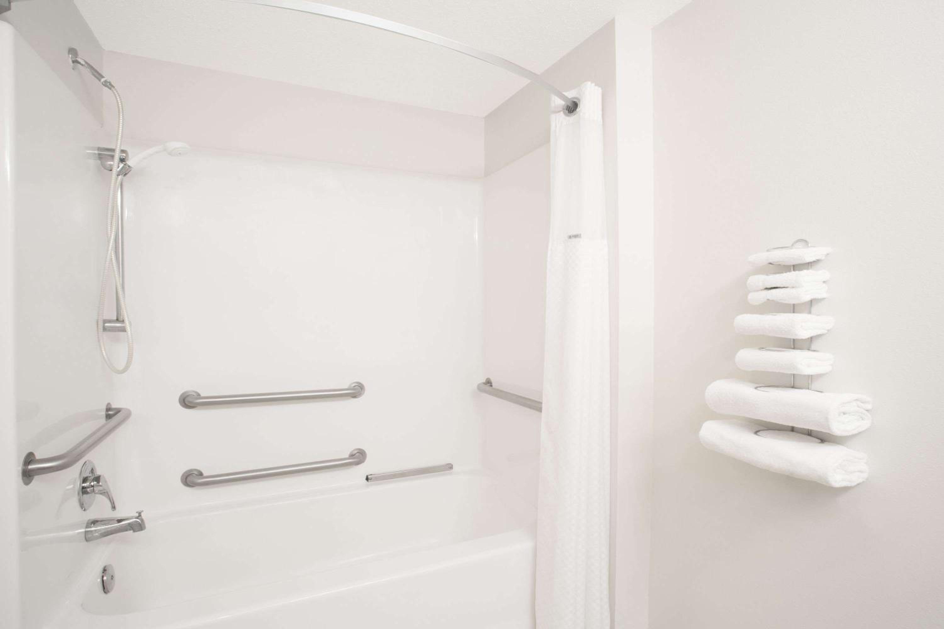 Business Room with Bathtub with Grab Bars - Mobility Accessible