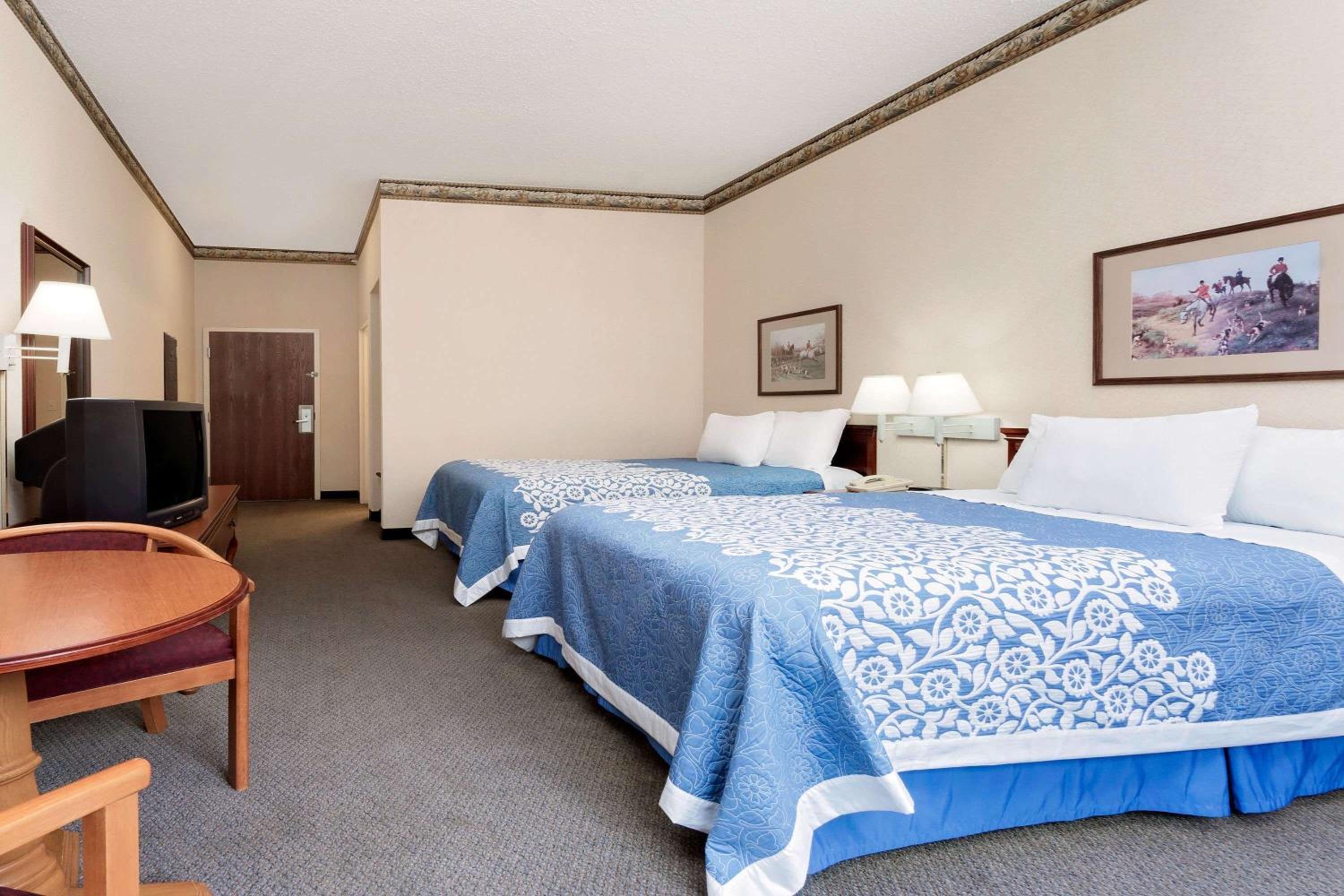 Deluxe Double Room - Disability Access/Non-Smoking photo 3