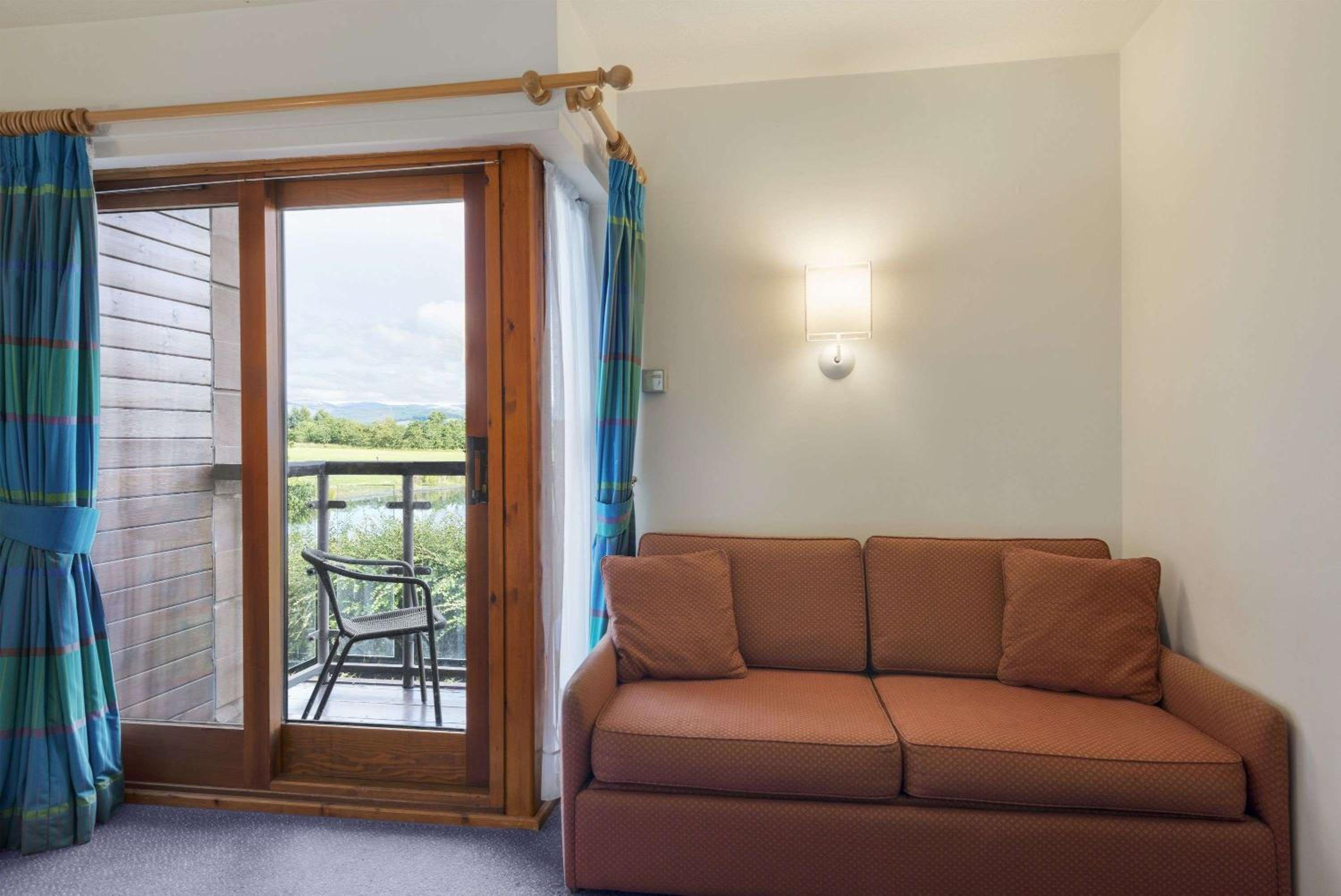 King Room with Sofa Bed and Pull-out Bed, Lake View - Photo 3