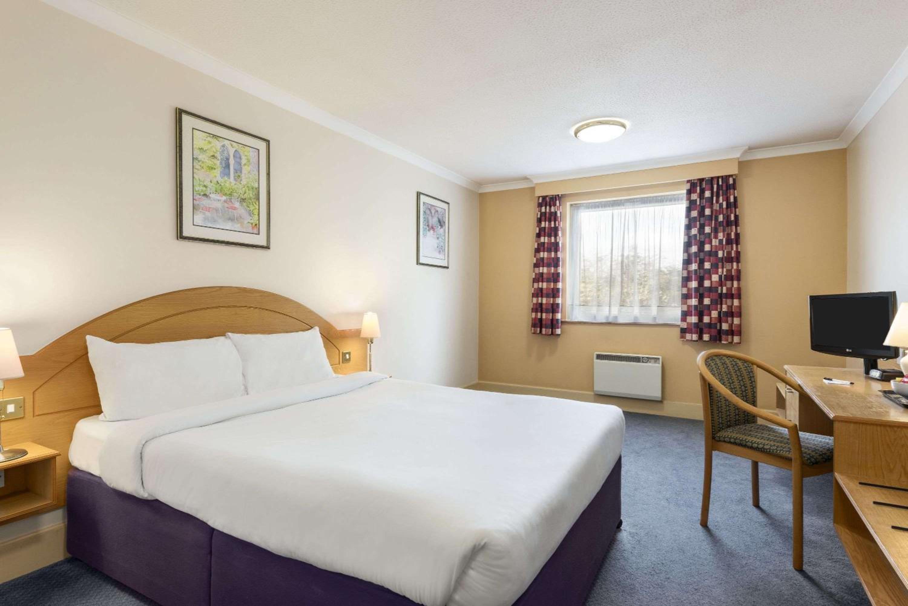 Double Room - Photo 7