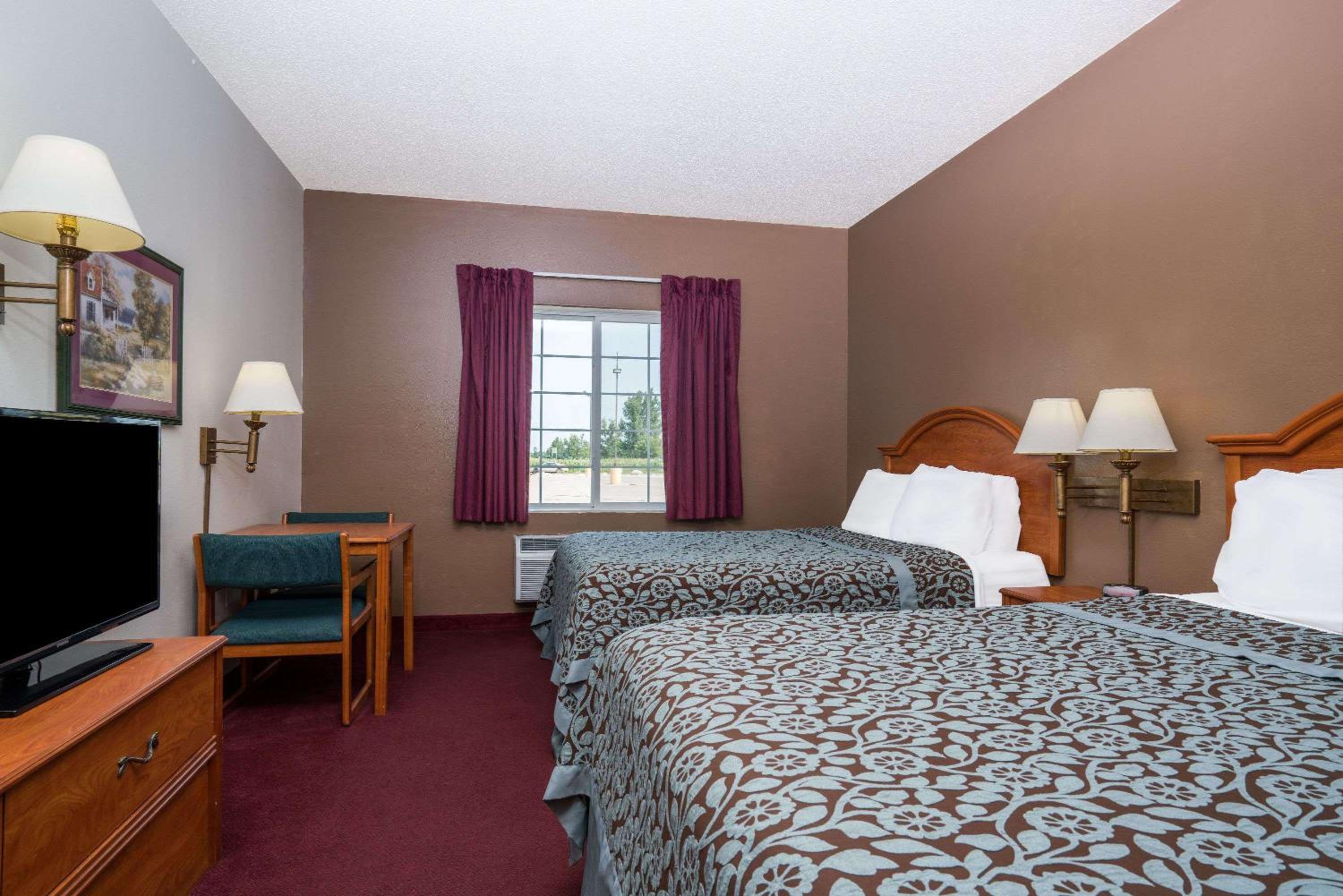 Queen Room with Two Queen Beds - Non-Smoking