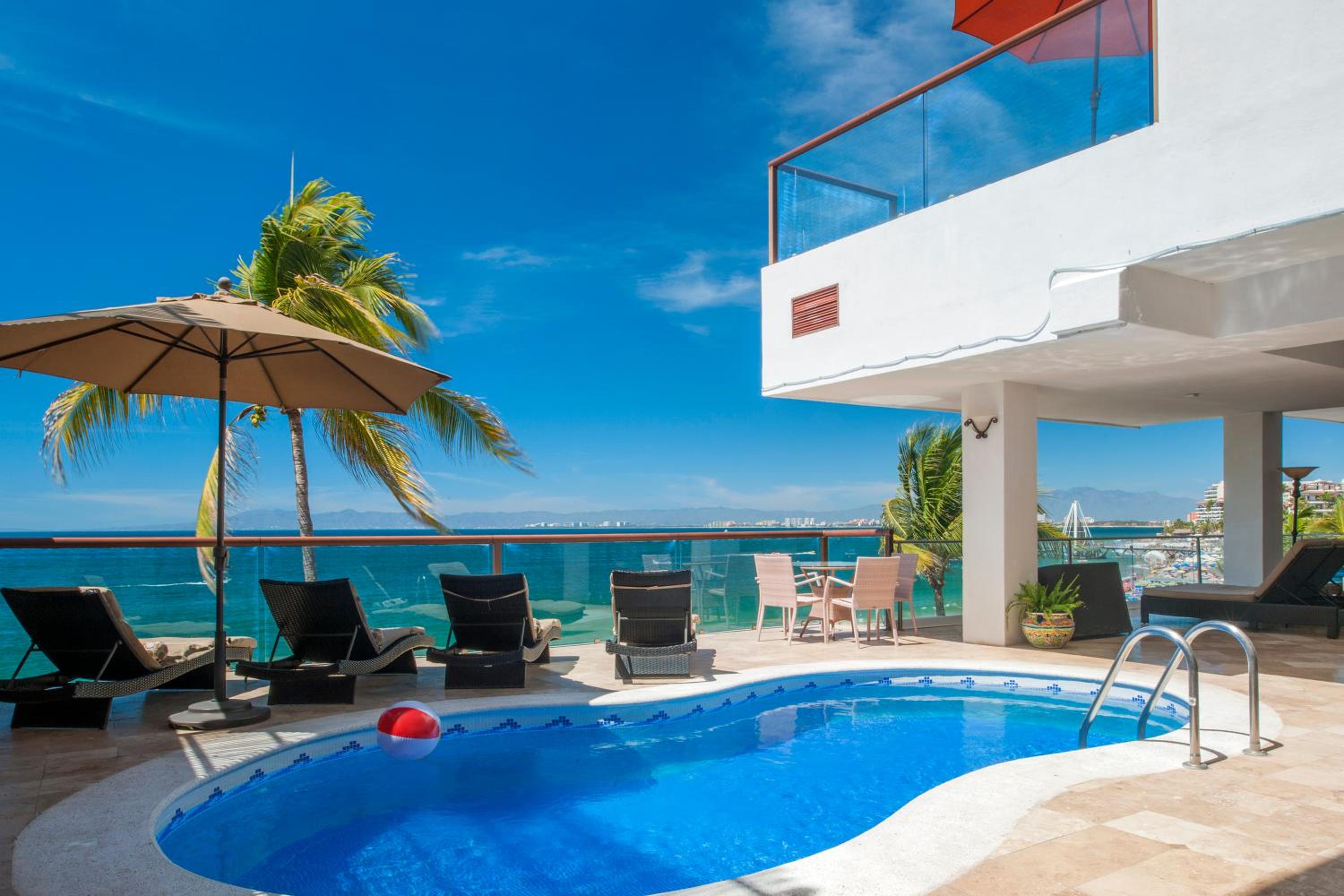 Three-Bedroom Suite with Private Pool - Photo 46