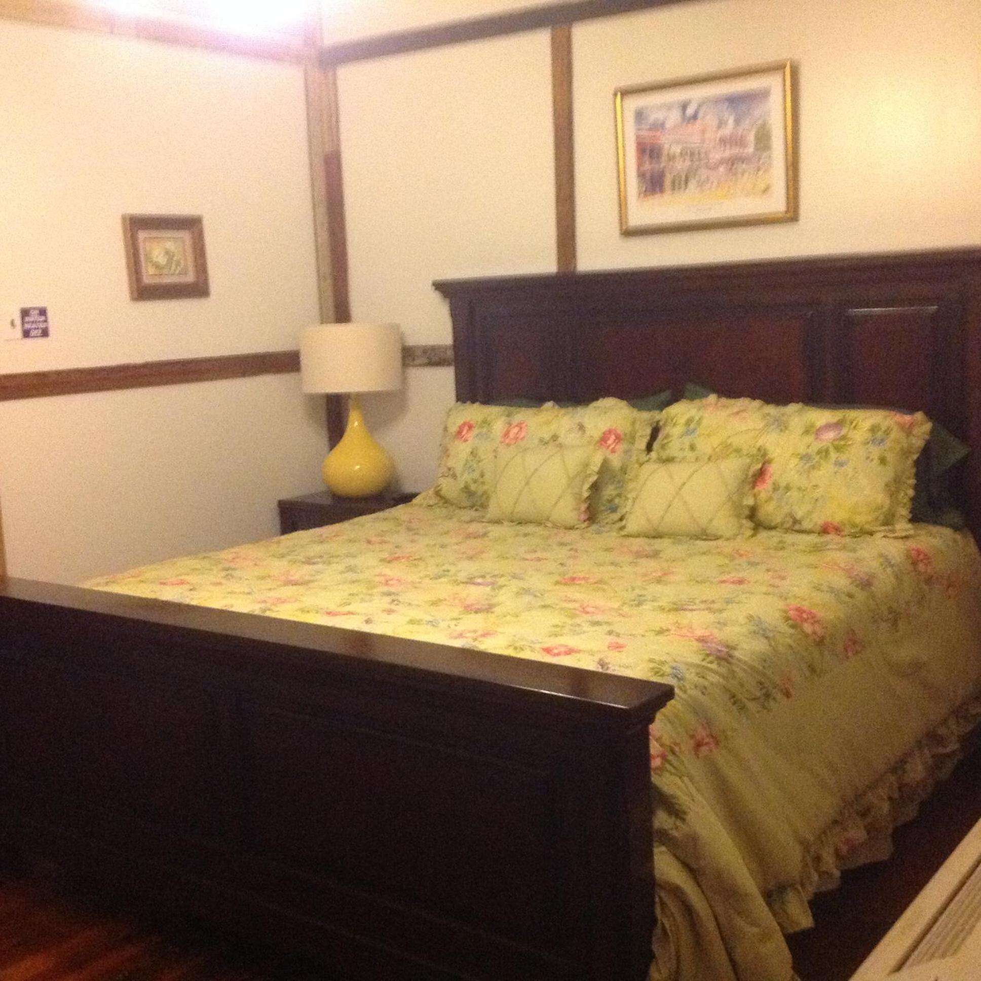 King Room with Day Bed photo 3