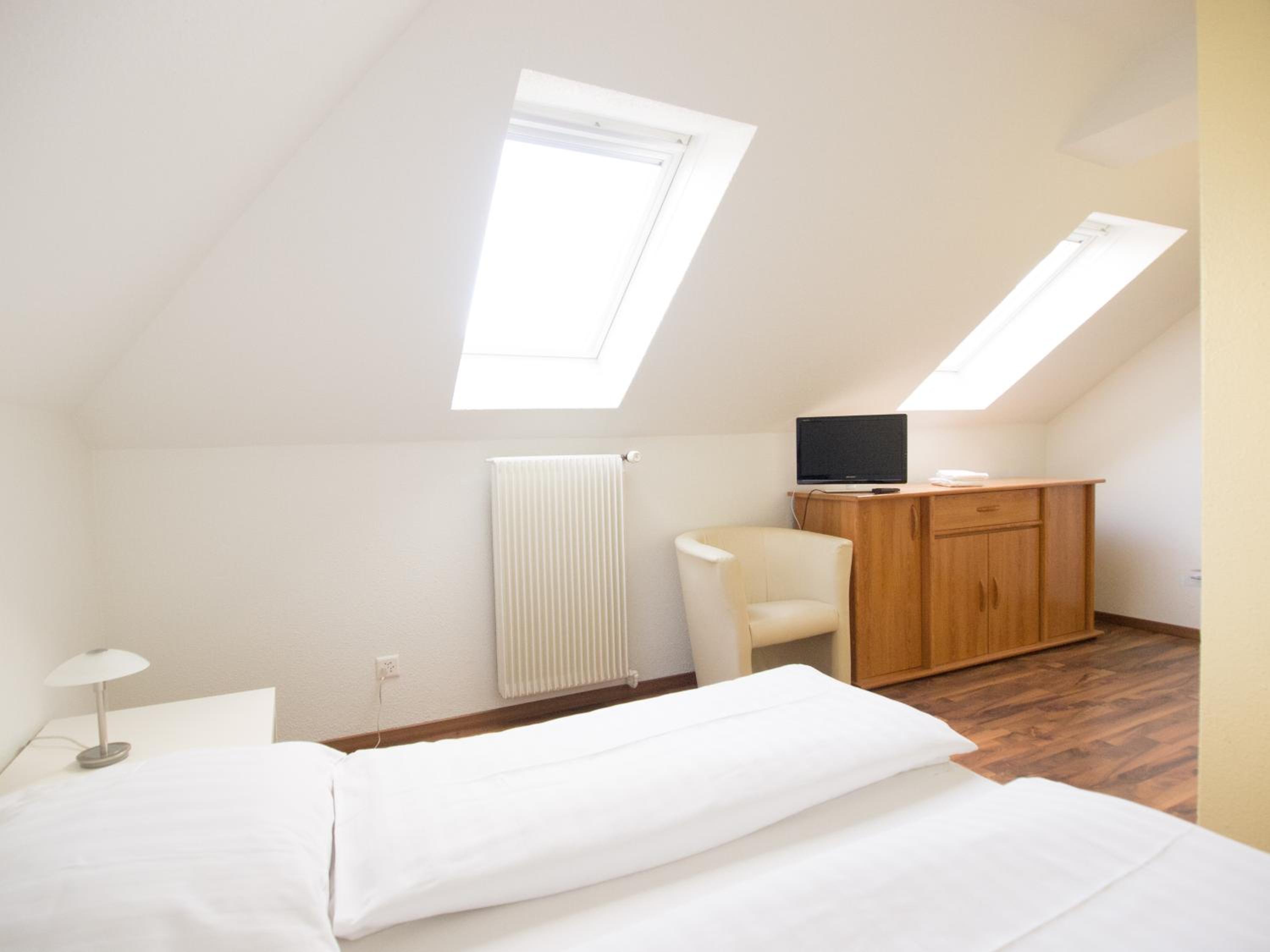 Triple Room with External Private Bathroom - Photo 6