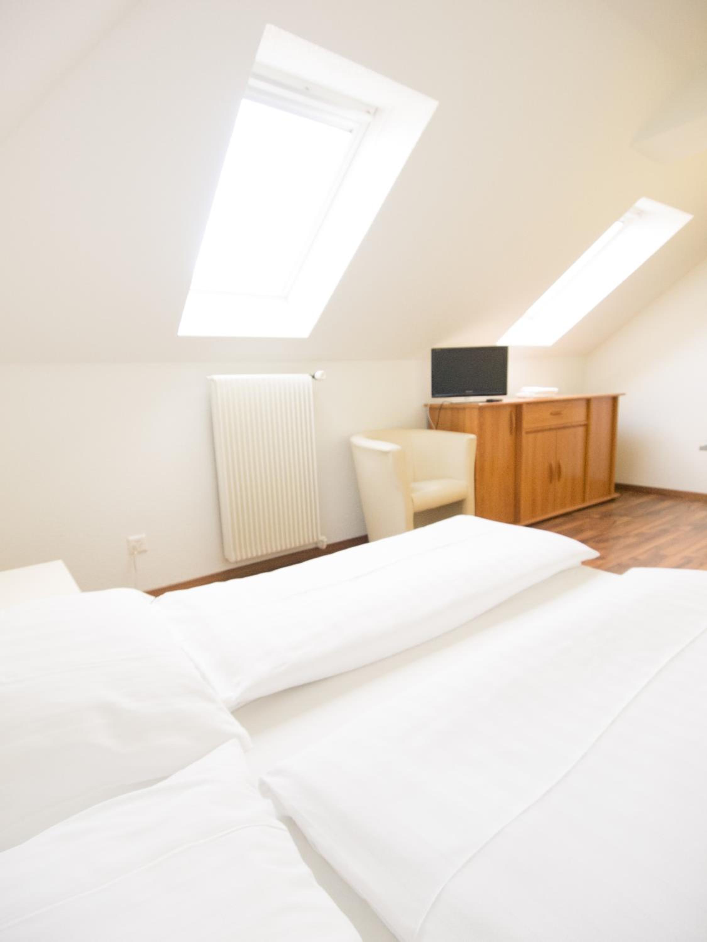 Triple Room with External Private Bathroom - Photo 3