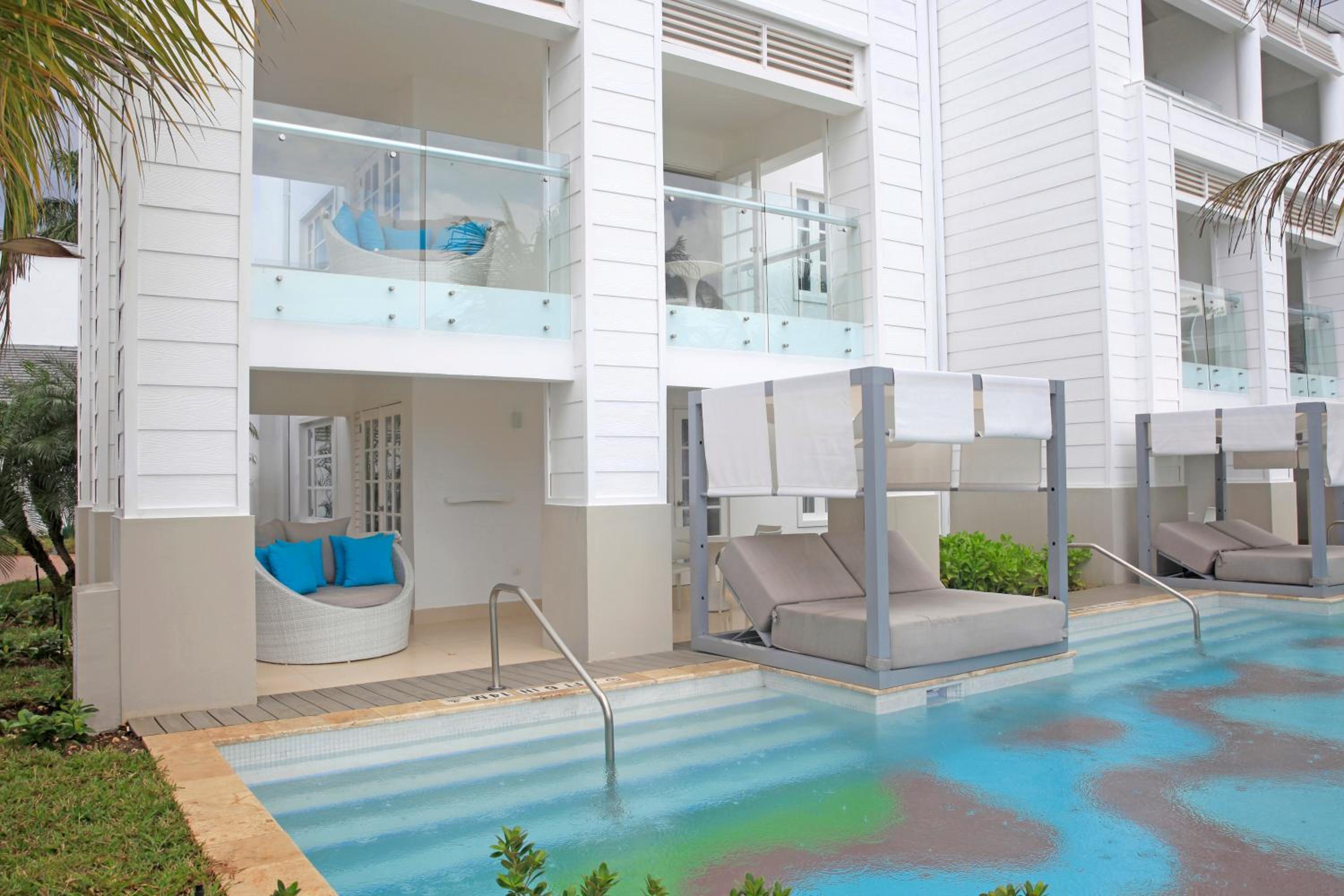 Suite Lune de Miel avec Accès Direct à la Piscine - Côté Plage
