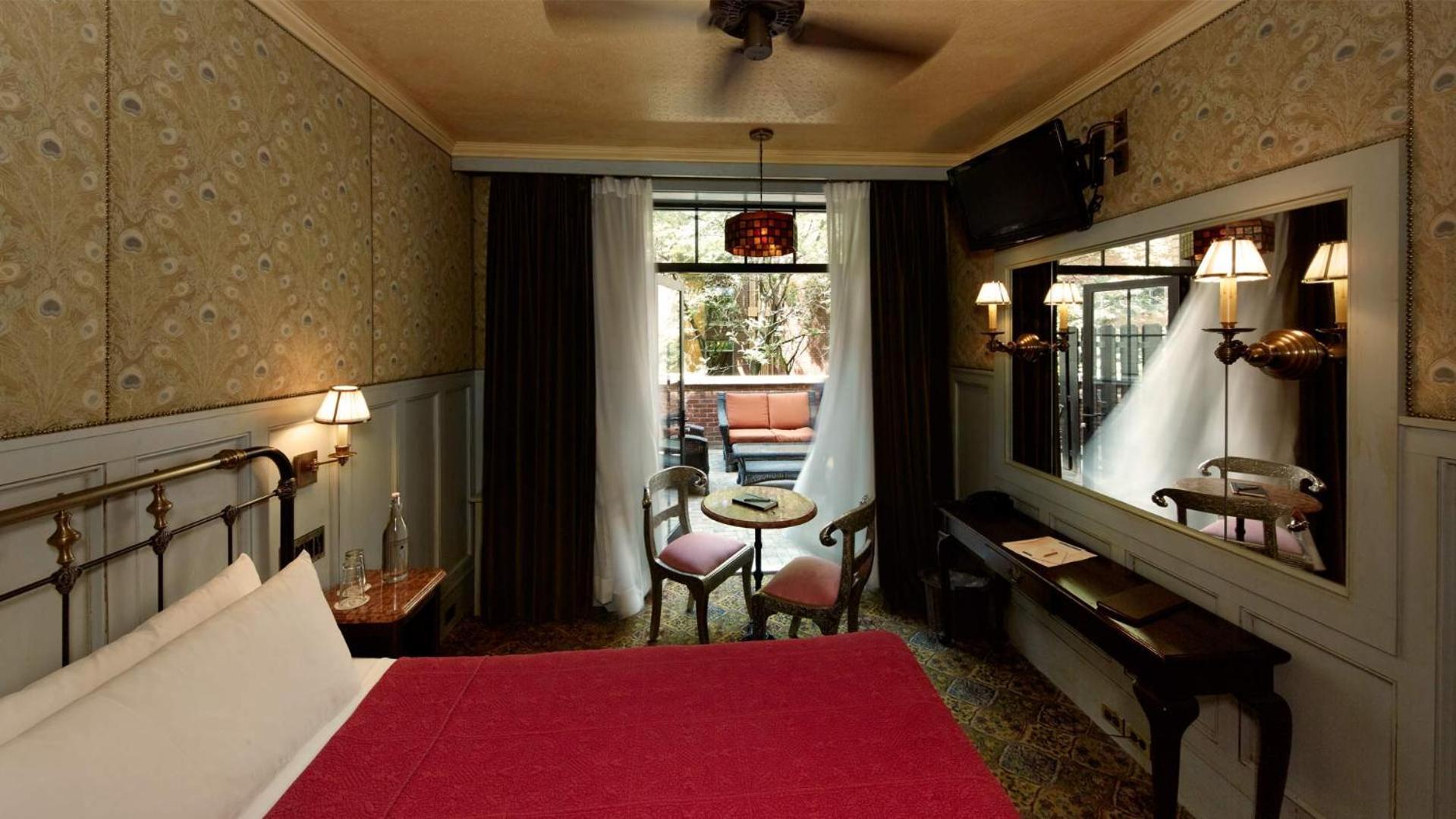 Captain's Cabin with private bathroom photo 1
