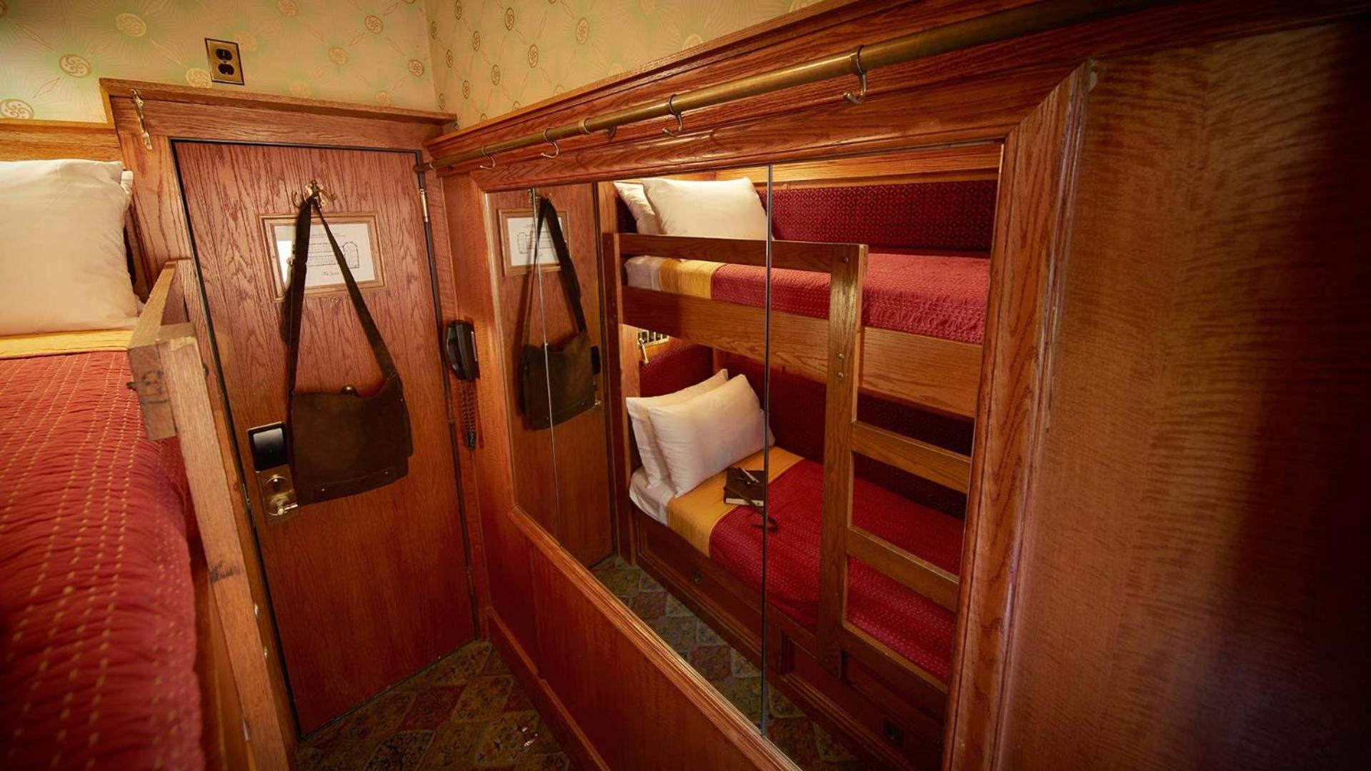 Bunk Bed Cabin with shared bathroom photo 3