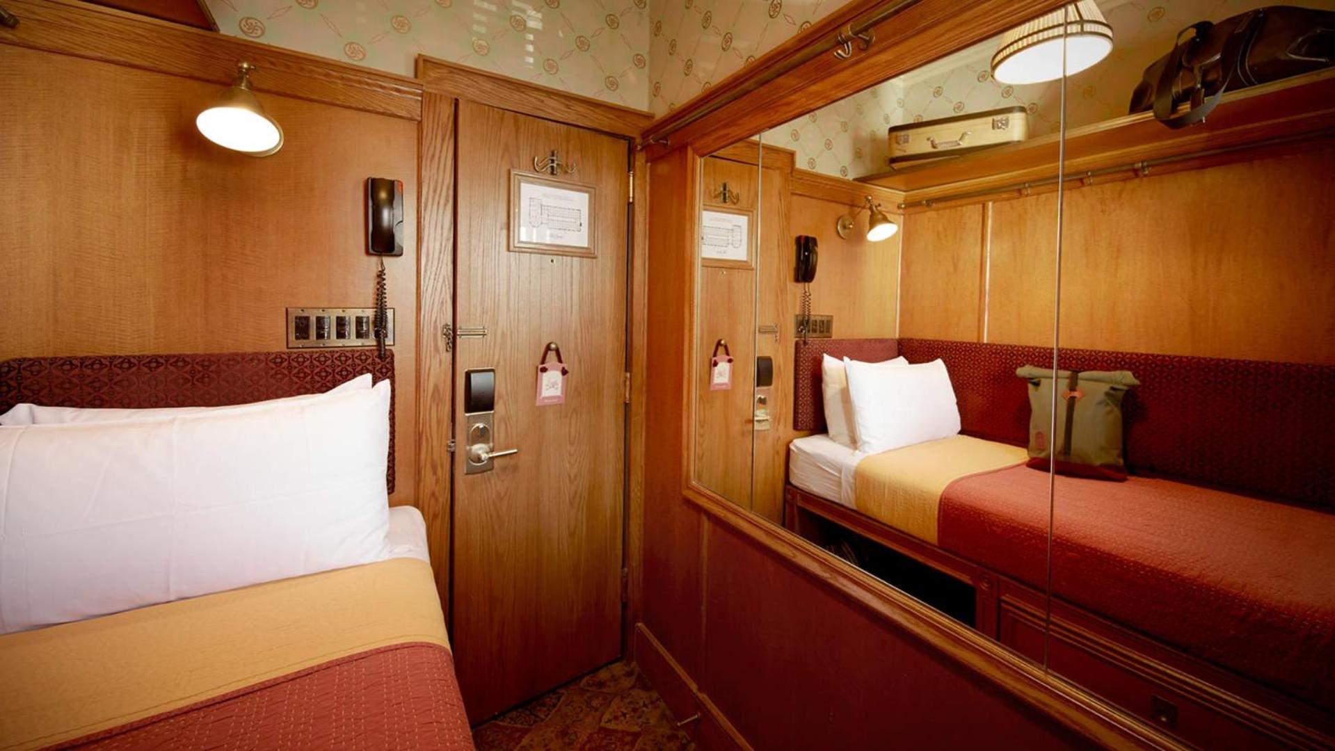 Standard Cabin with Shared Bathroom photo 3
