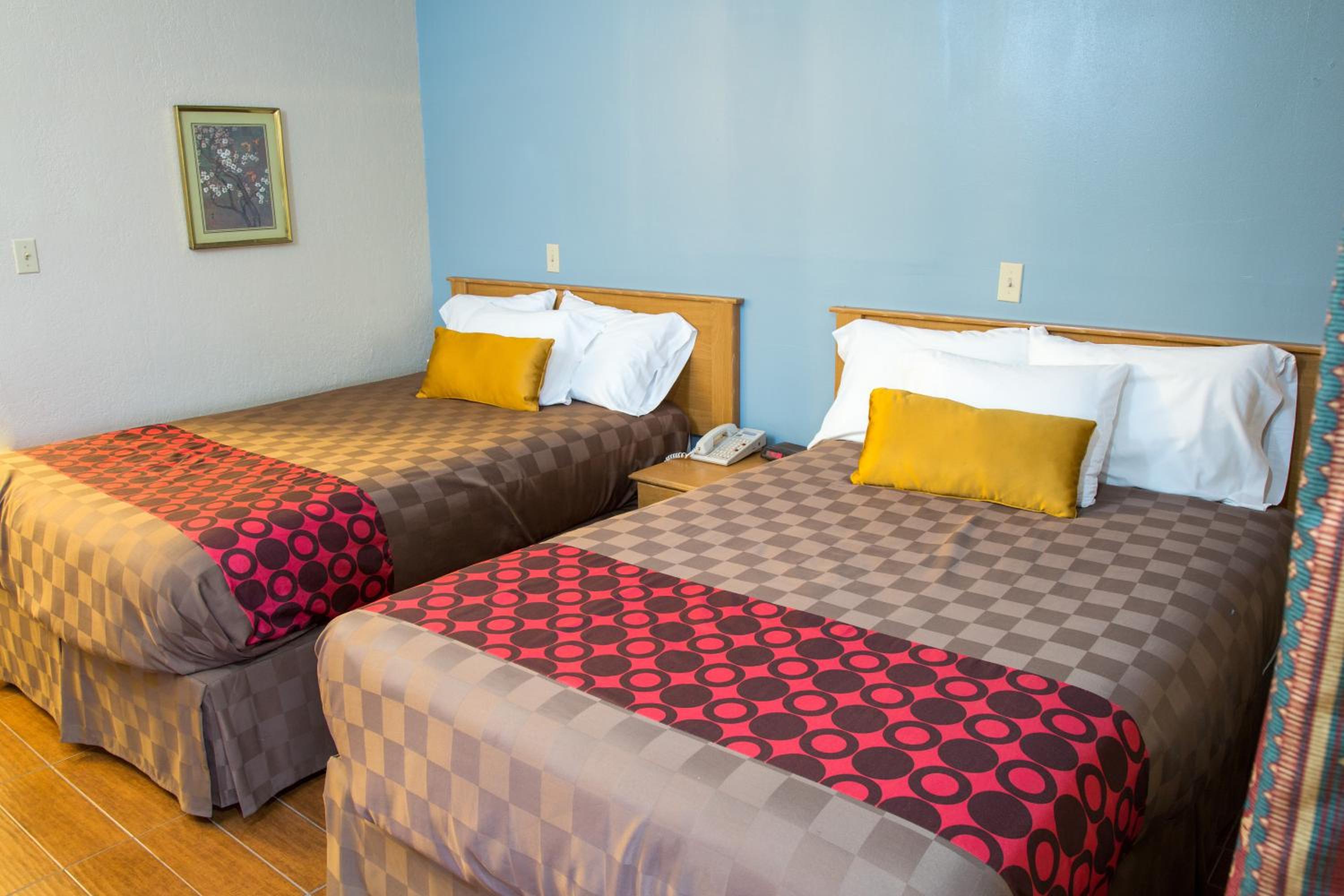 Double Room With Two Double Beds - Smoking