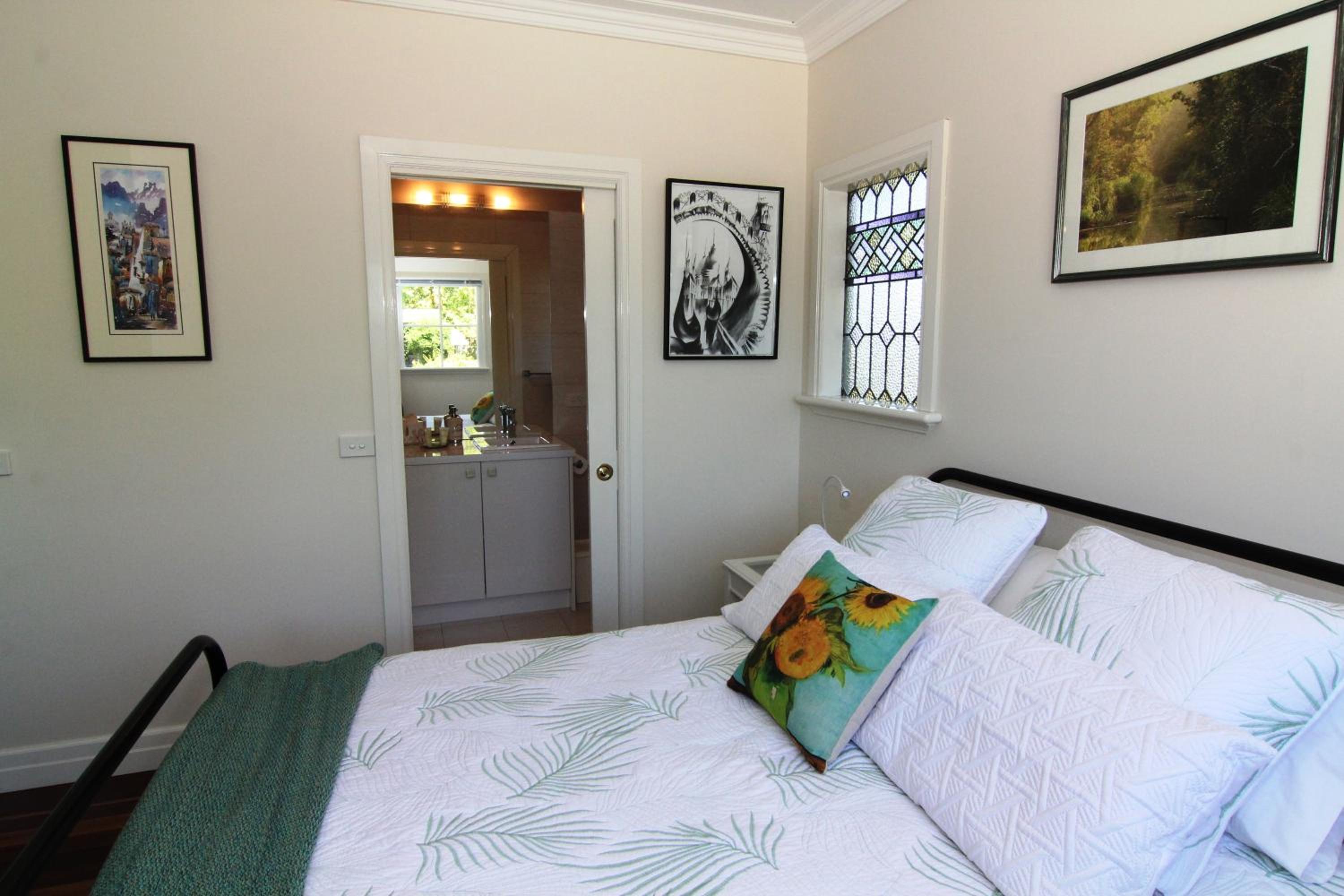 Deluxe Queen Room photo 3