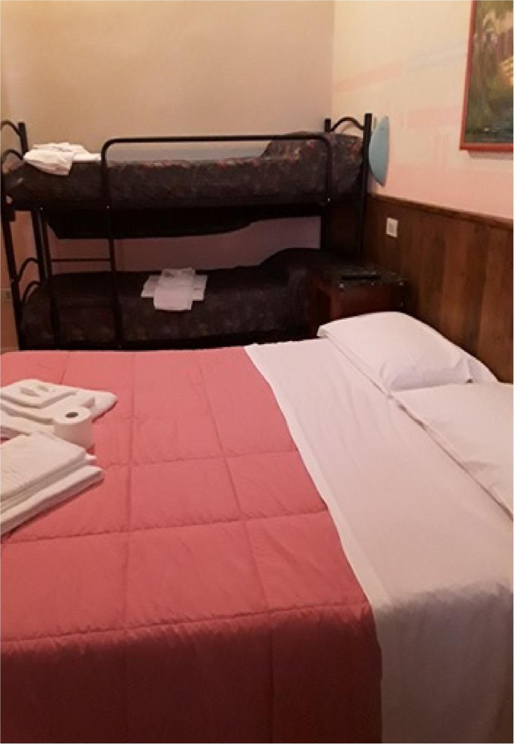 Quadruple Room With Bathroom photo 1