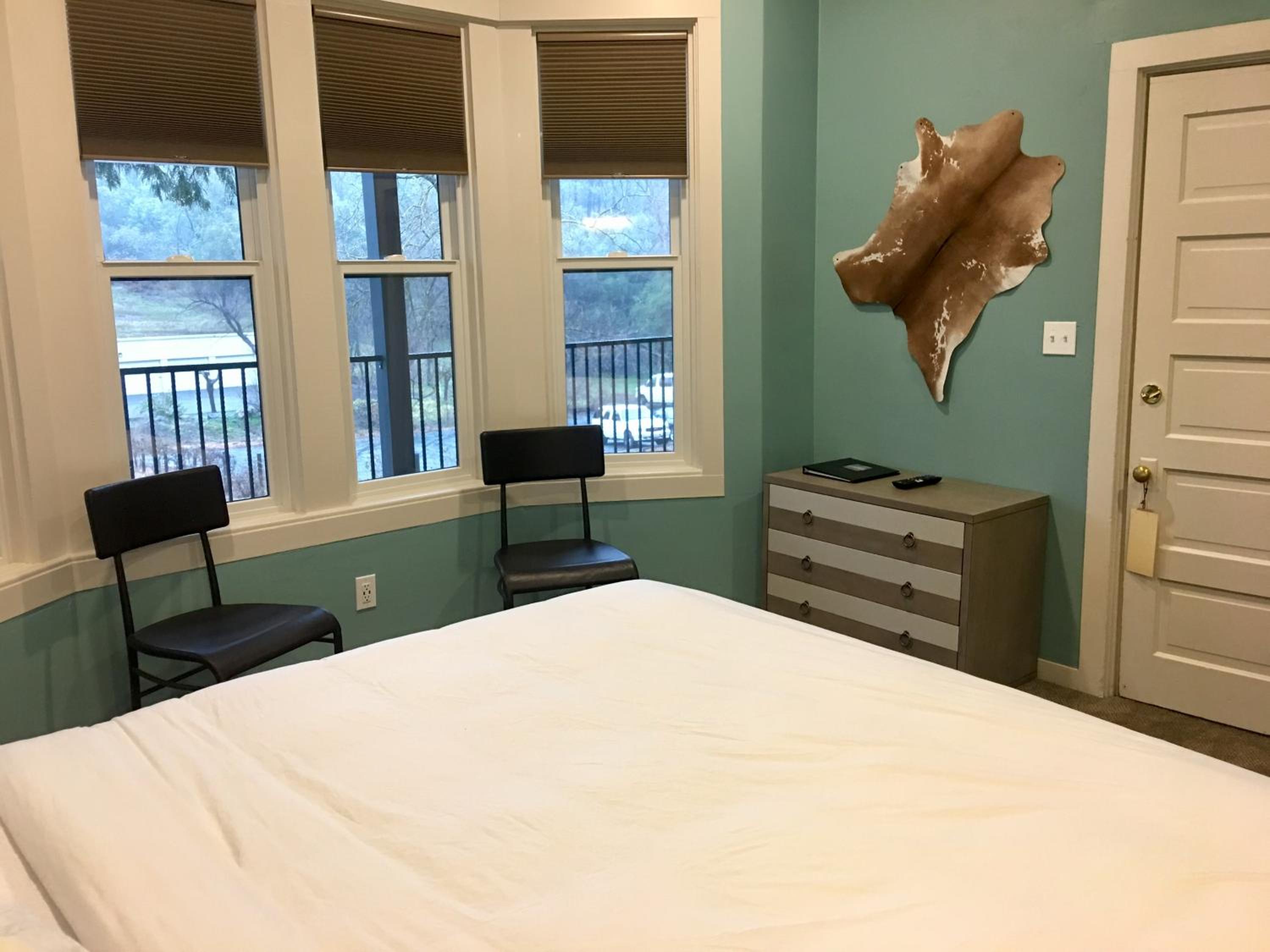Deluxe King Room photo 3