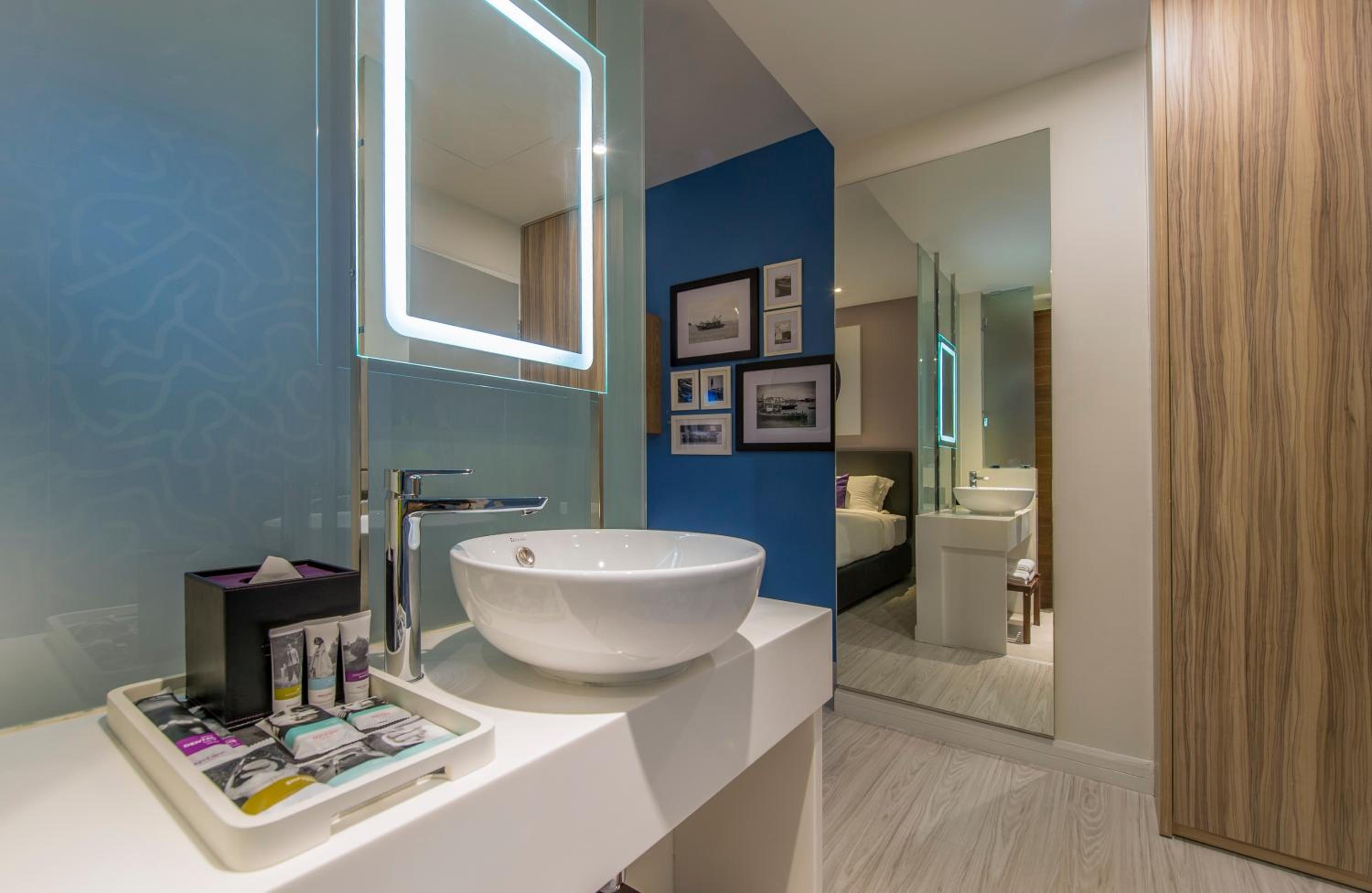 Superior Twin Room with City View