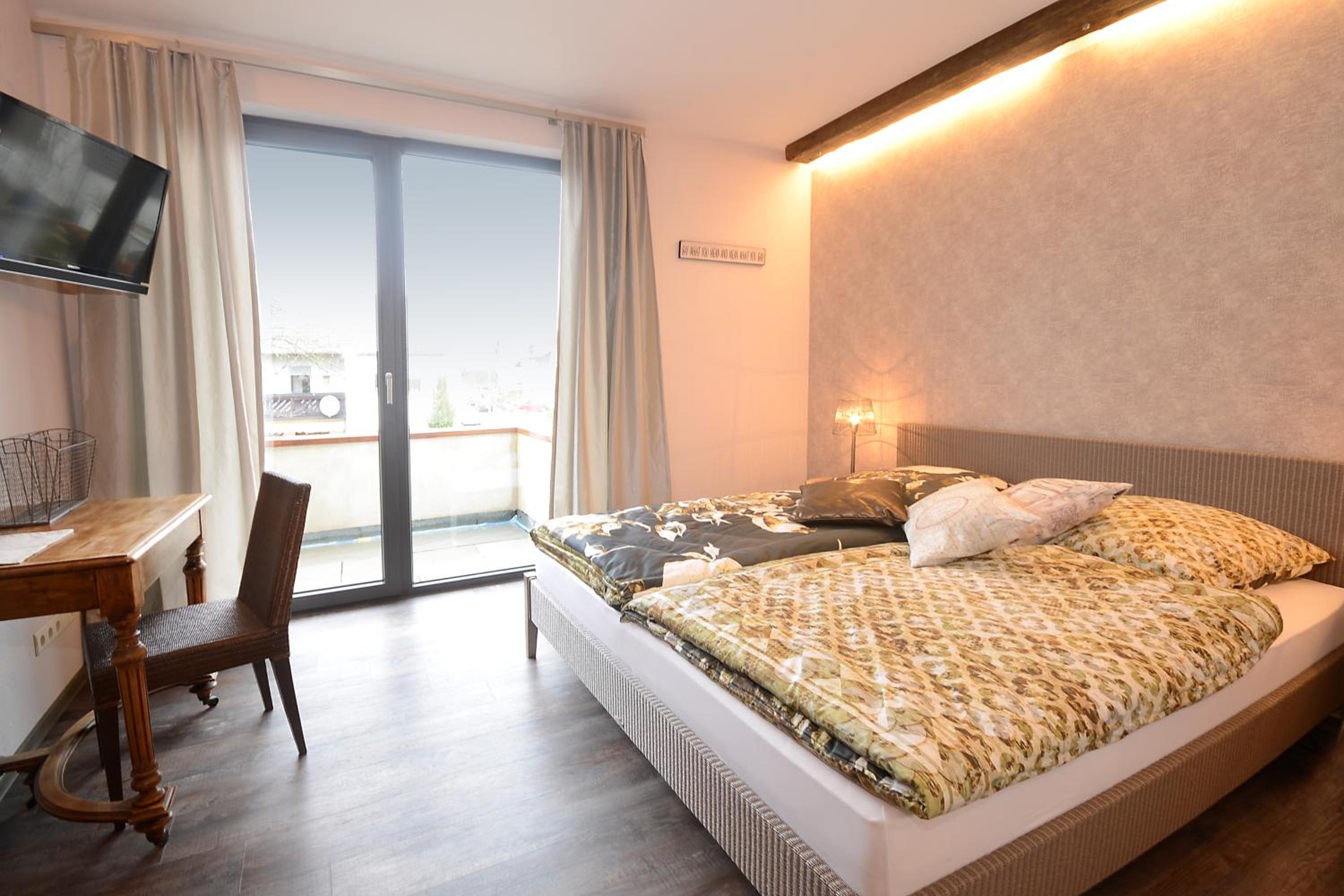 Double Room with Balcony photo 3