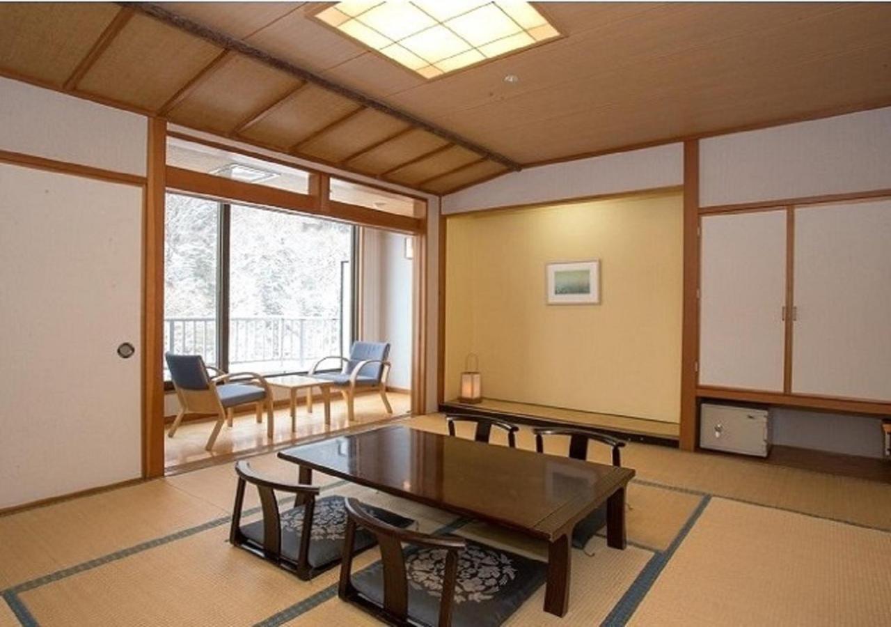 Japanese-Style Room with Private Bathroom and River View - Non-Smoking - Photo 1