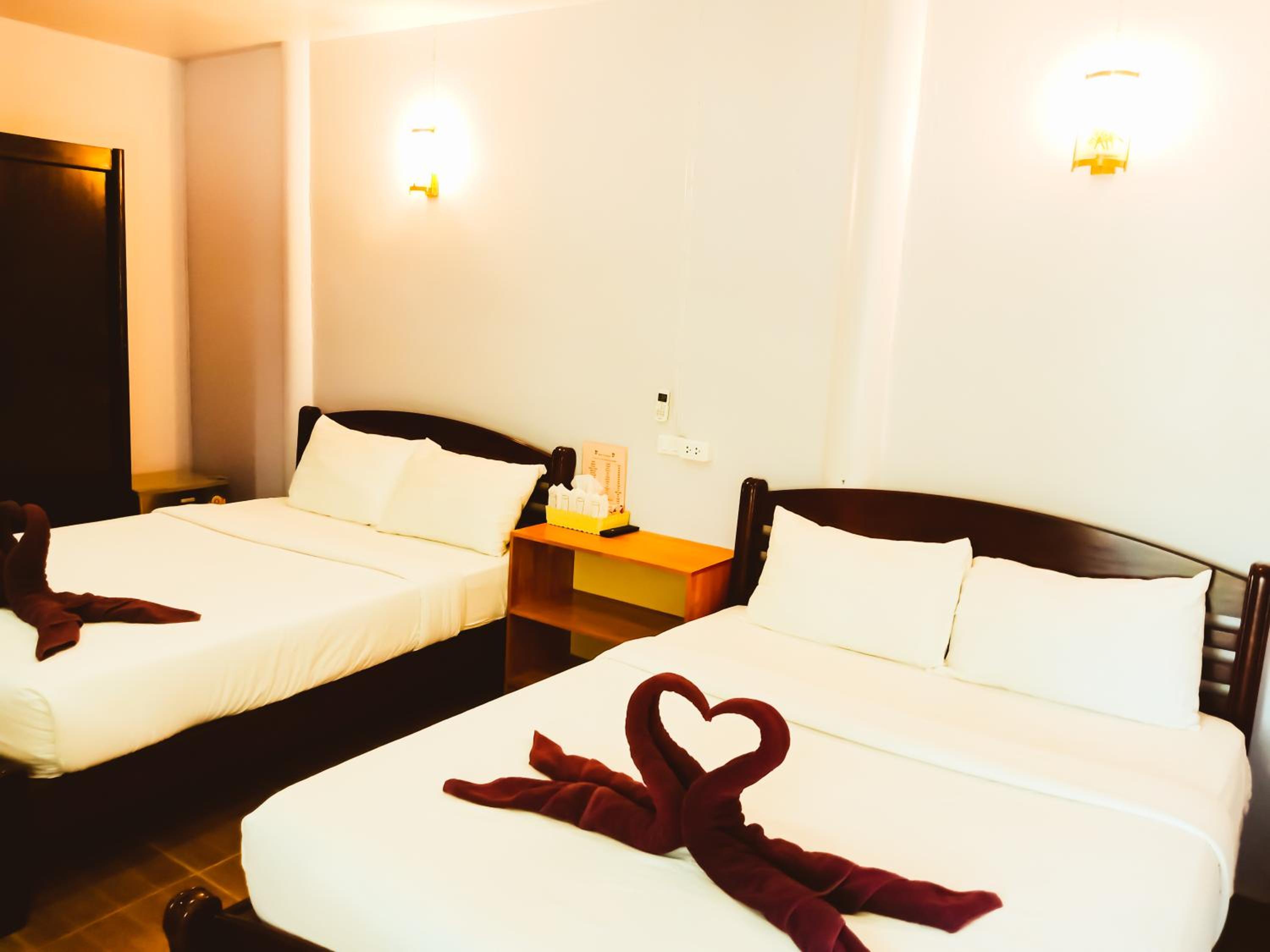 Economy Quadruple Room photo 3