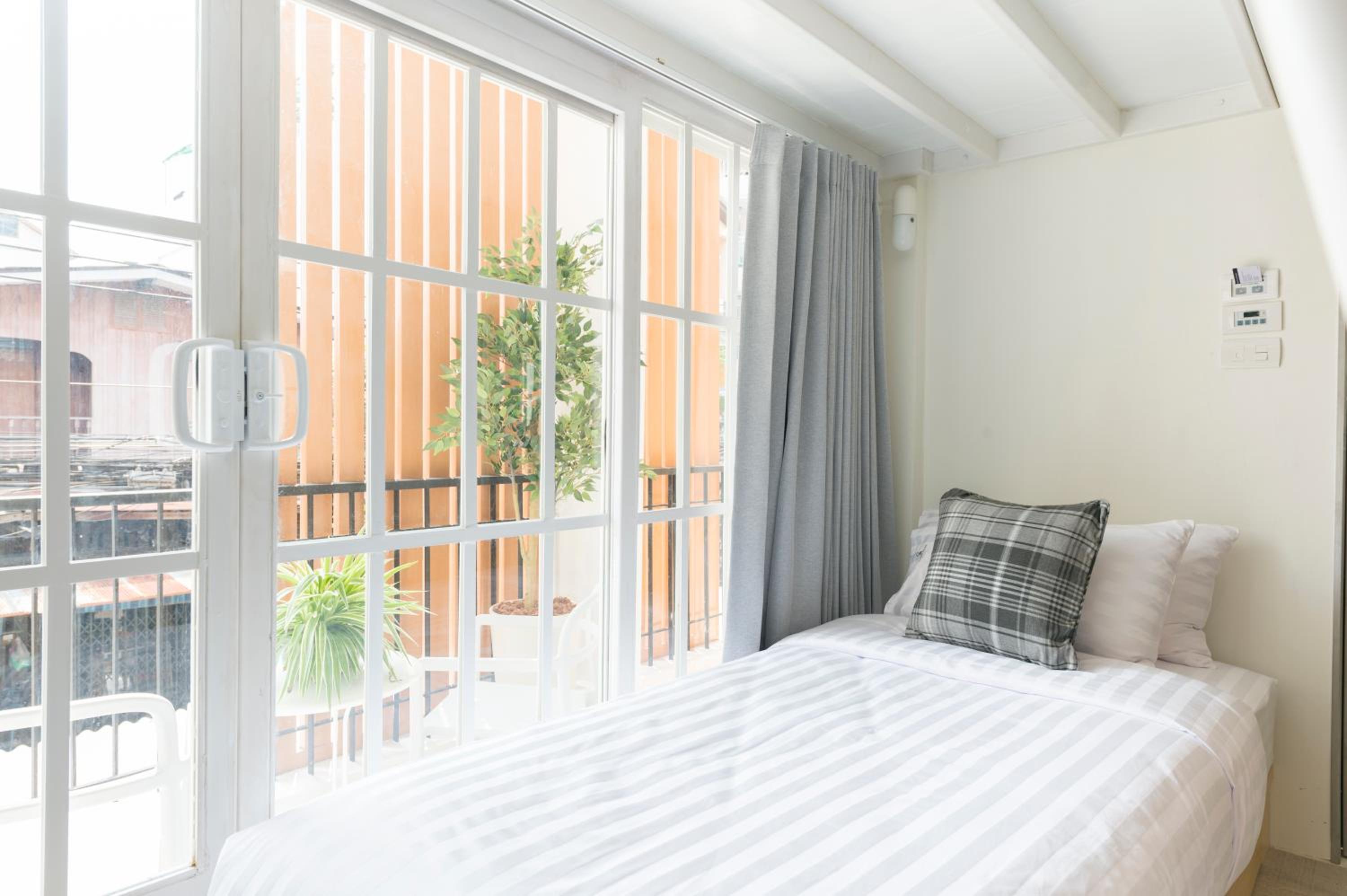 Quadruple Balcony Room photo 2