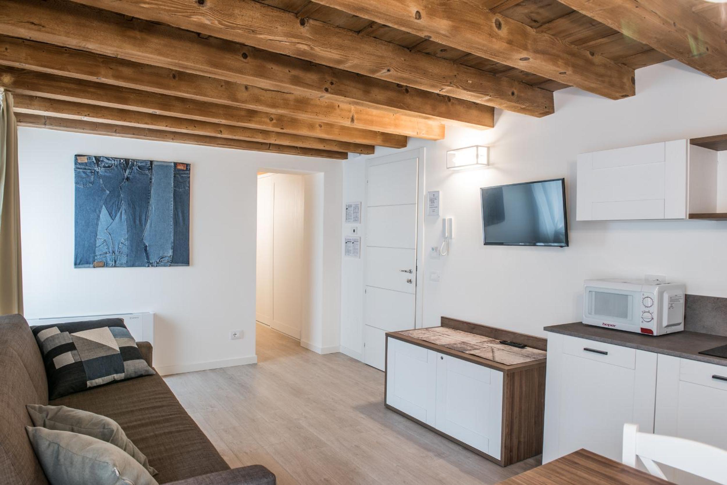 Apartment photo 1