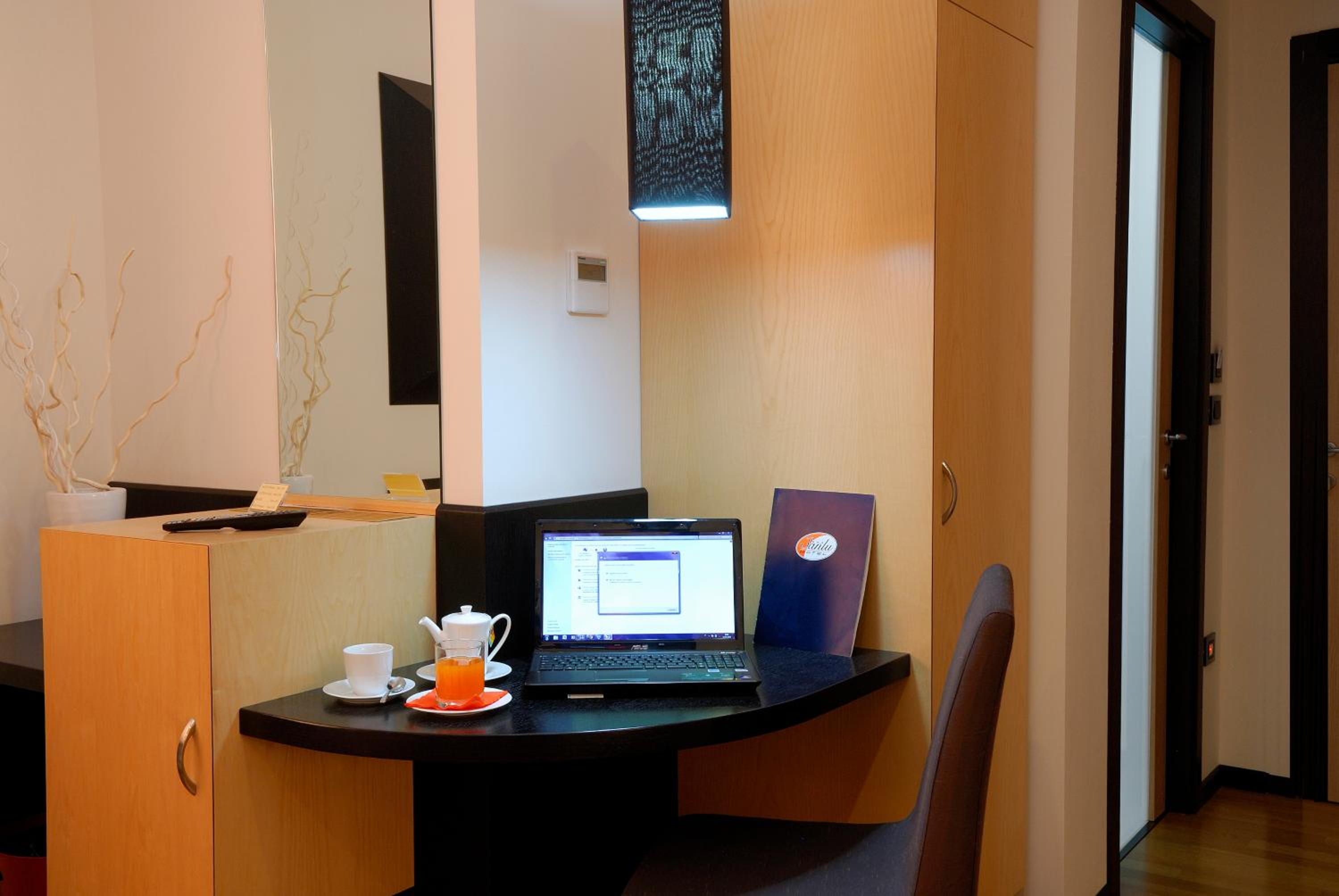 Double or Twin Room - Photo 17