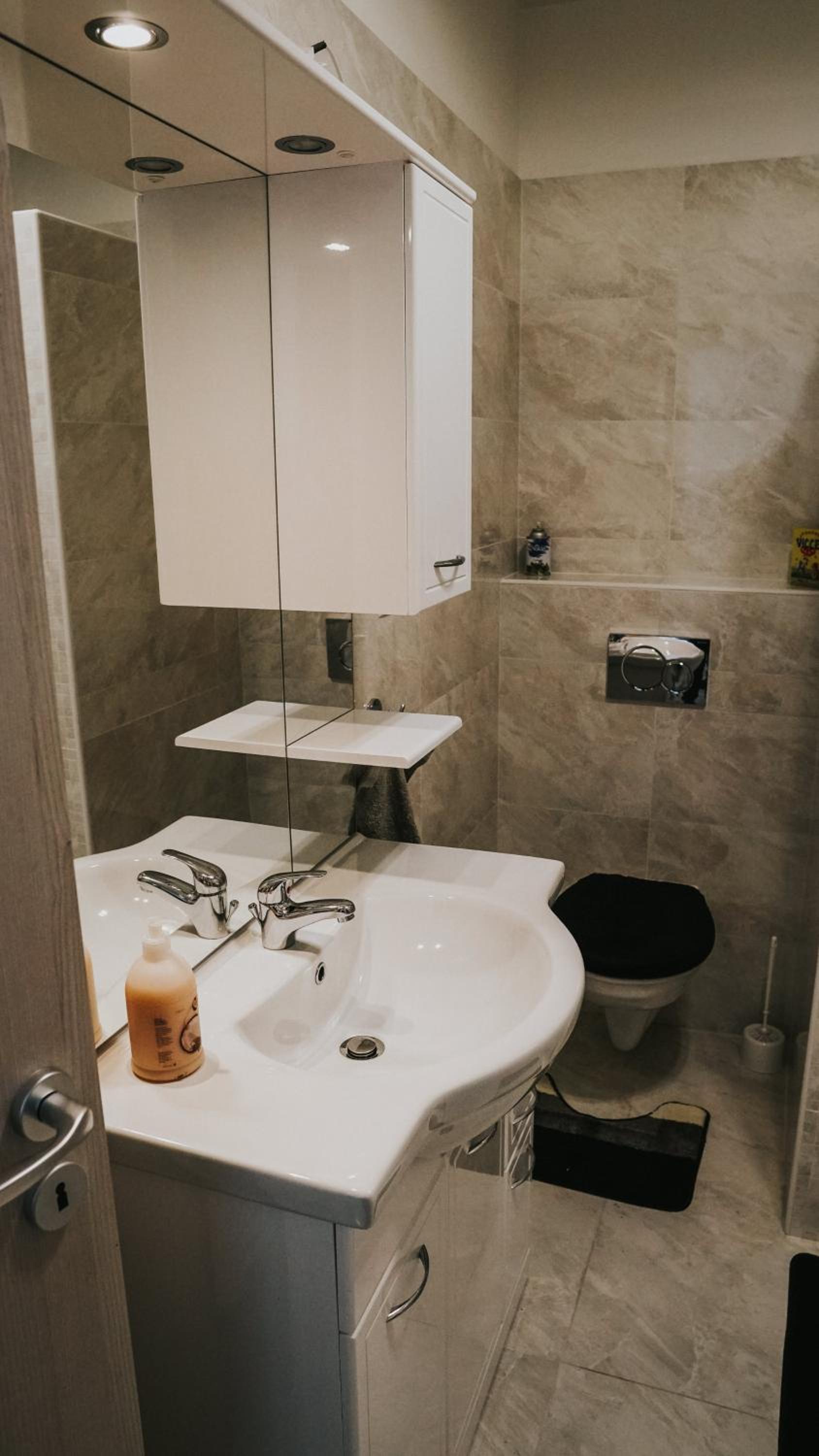 Apartment - Photo 24