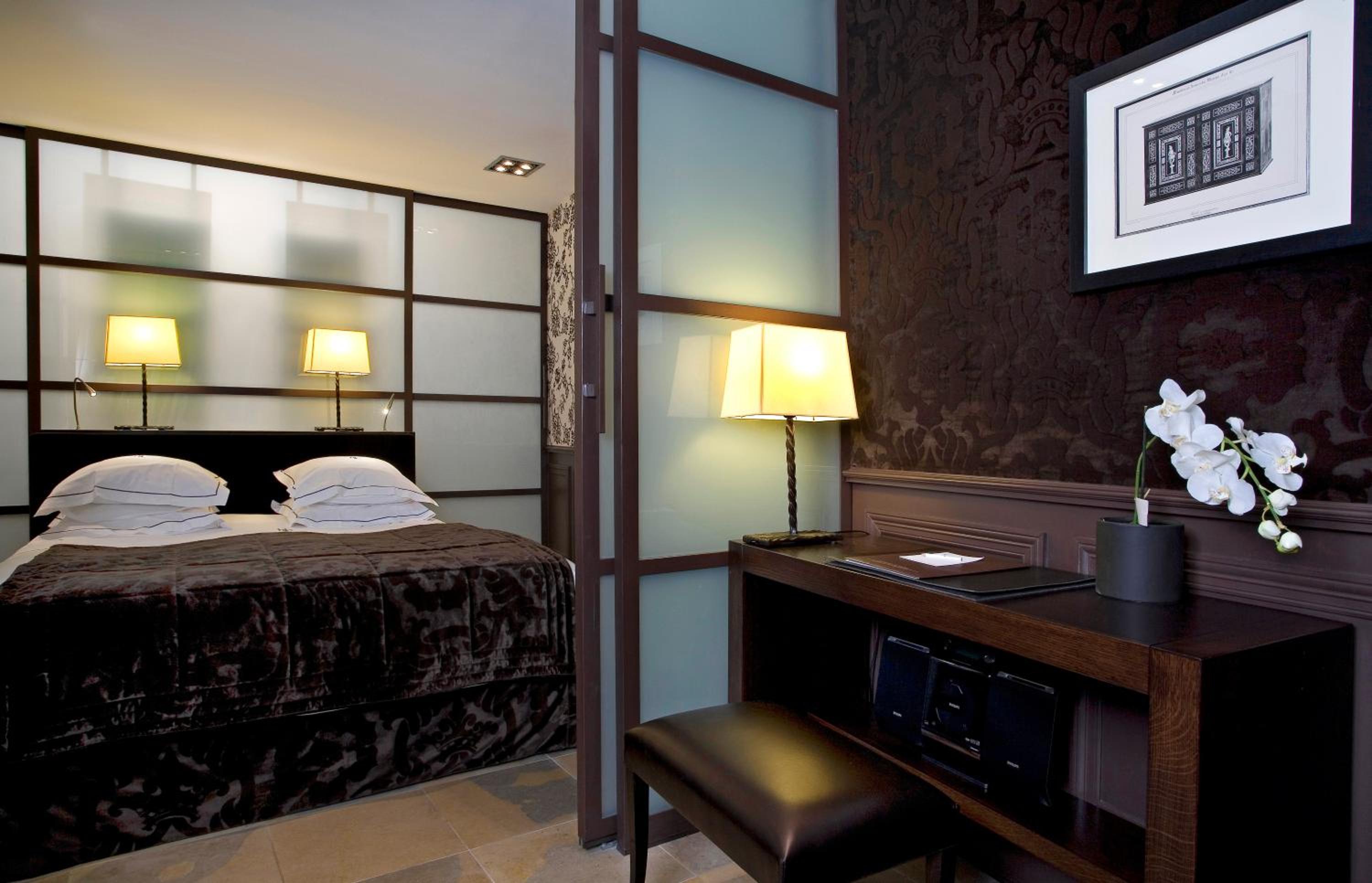 Junior Suite (2 Adults) - Photo 11