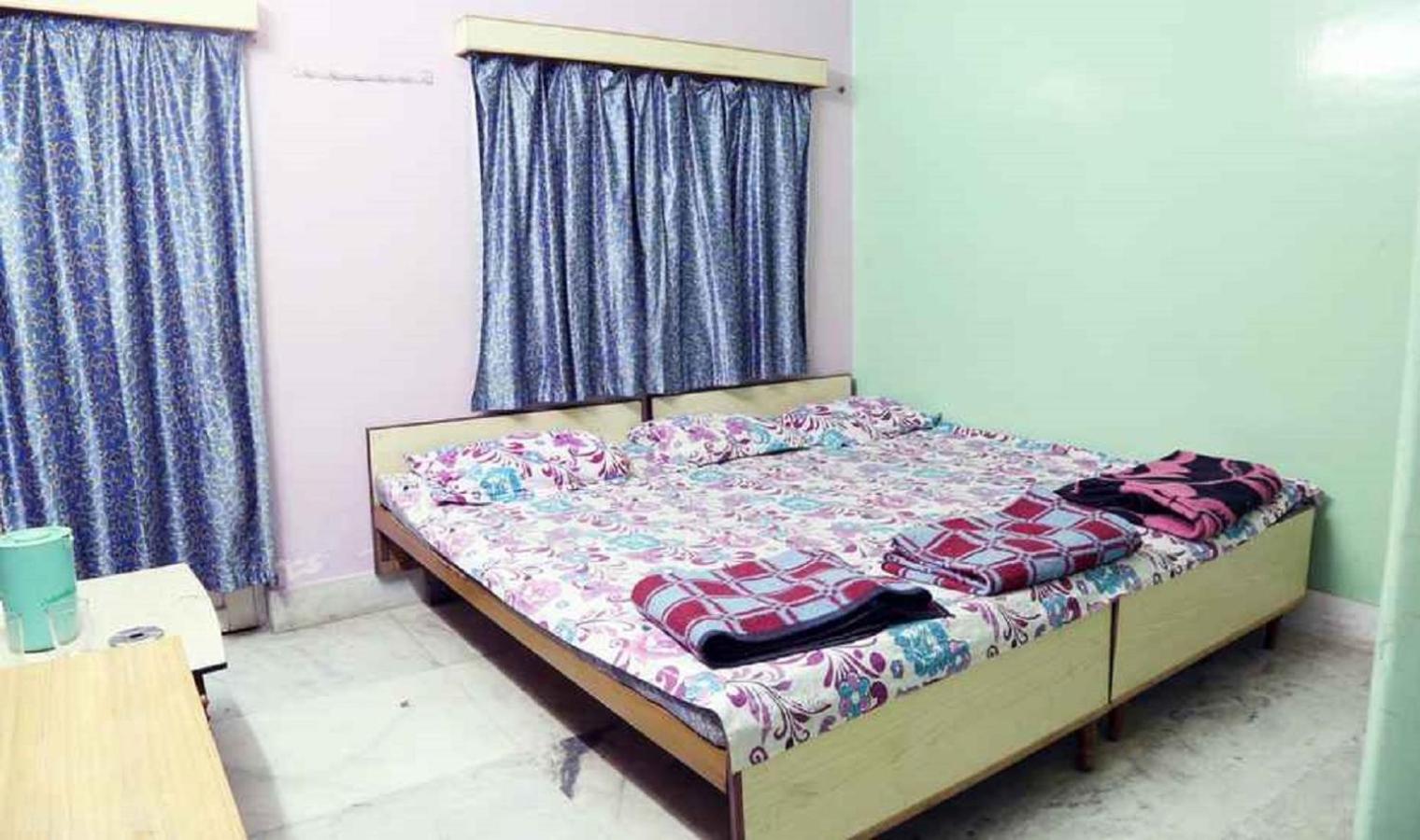 Budget Double Room photo 3