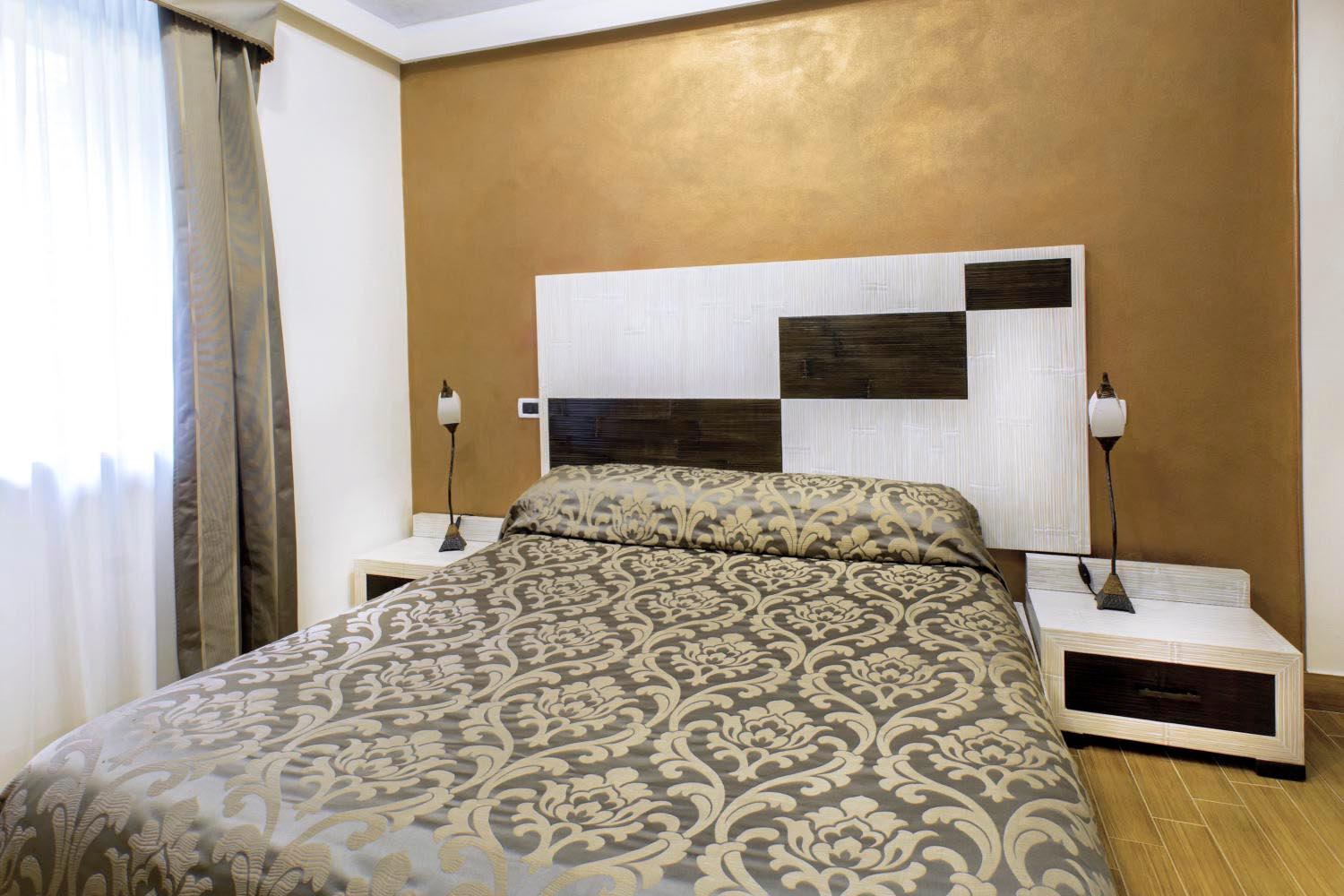 Standard King Room photo 2
