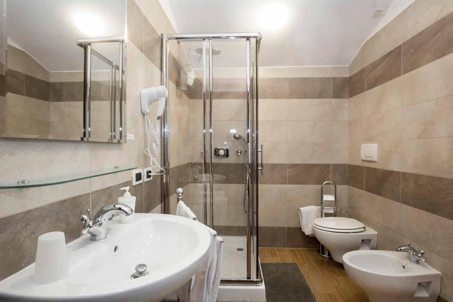 Deluxe Double Room with Extra Bed photo 3