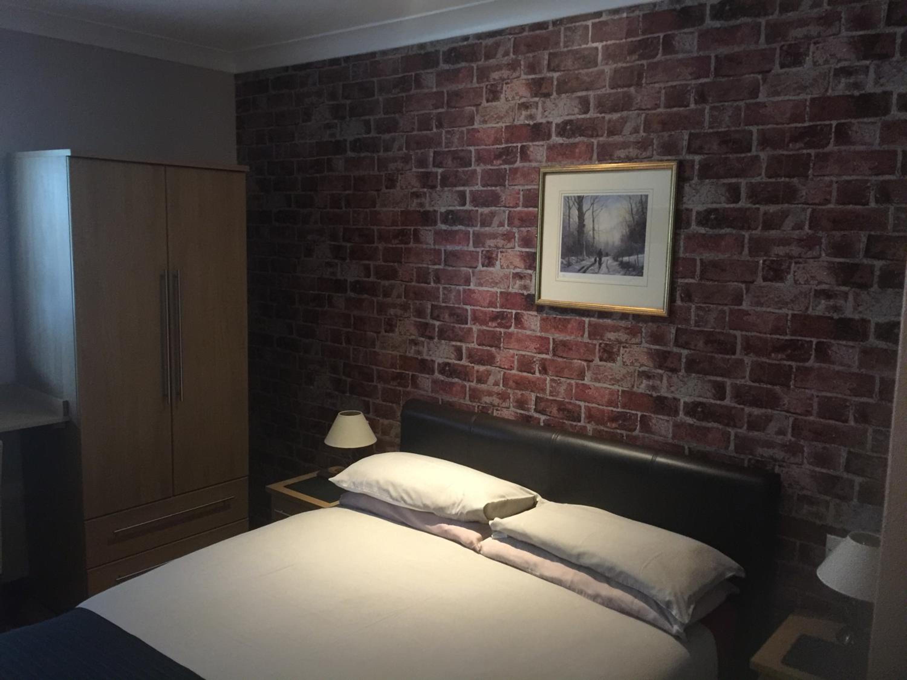 Double Room with Private Bathroom - Photo 3