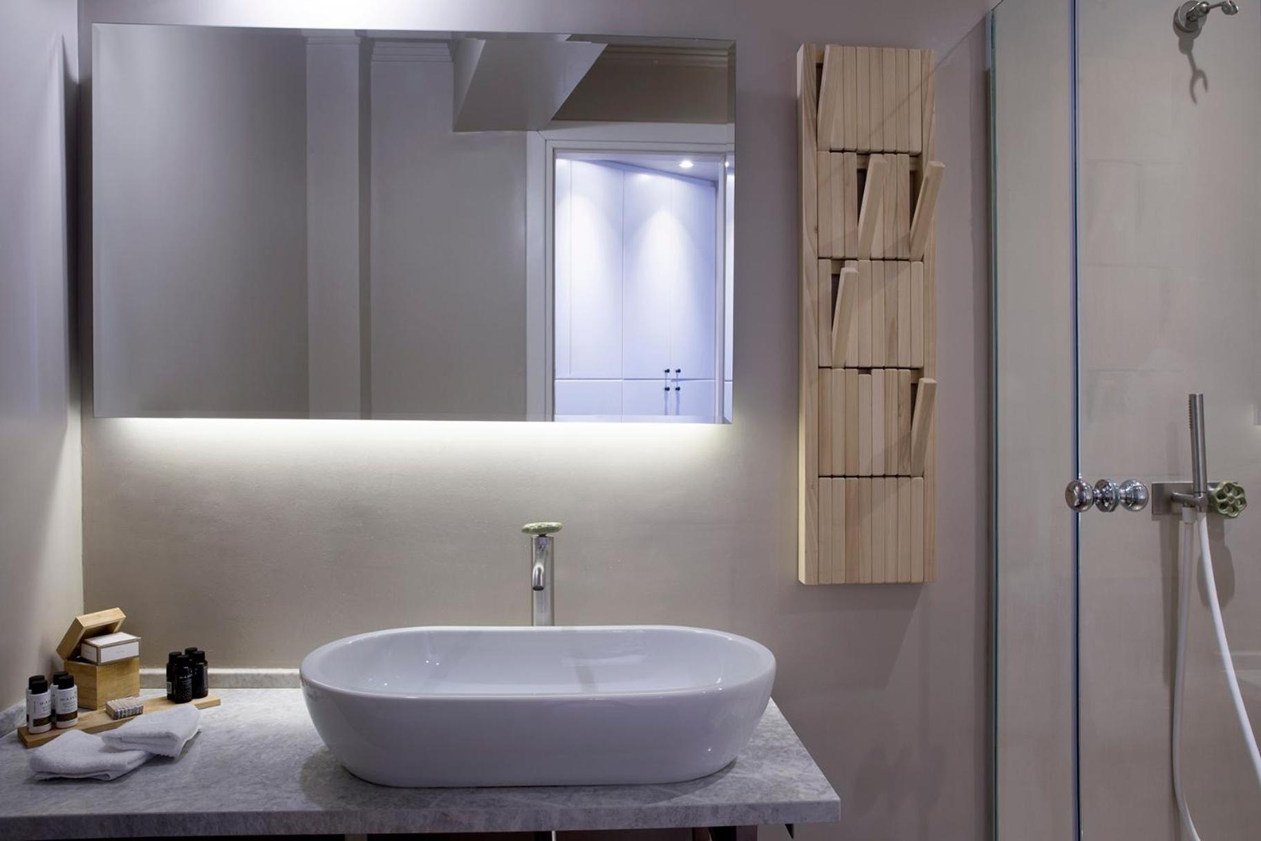 Premium One-Bedroom Suite - Photo 5