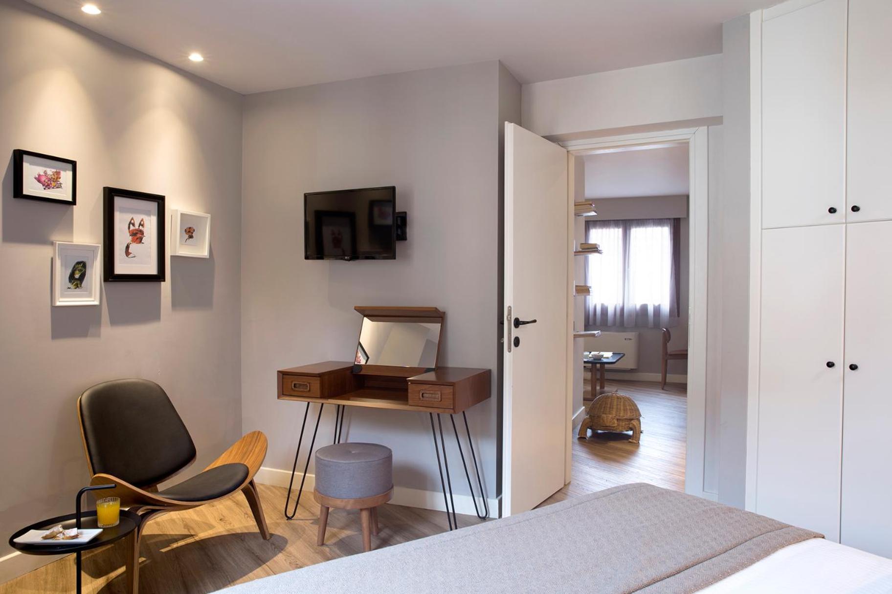 Premium One-Bedroom Suite - Photo 7