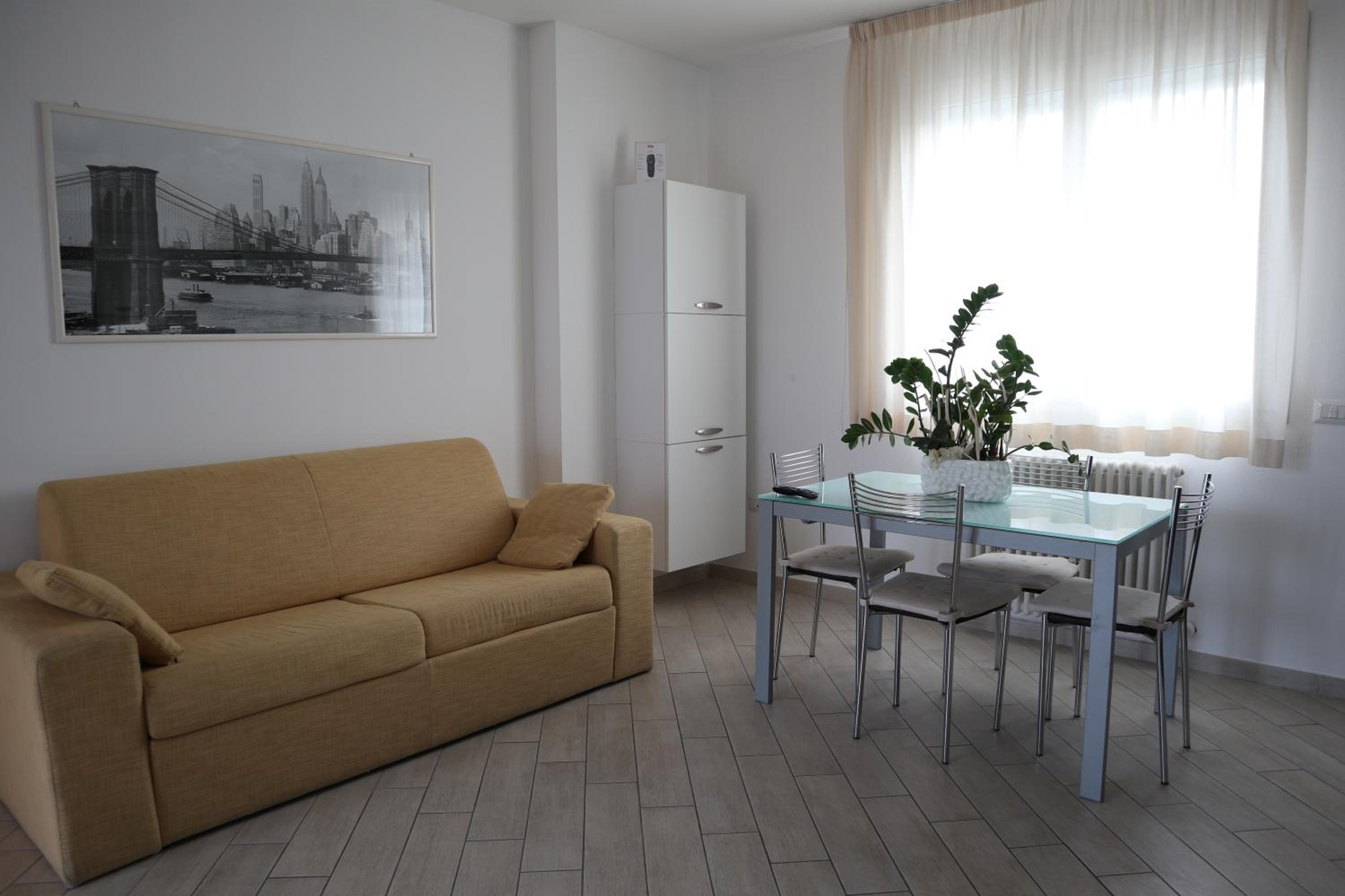 Large Quadruple Room  - Photo 5