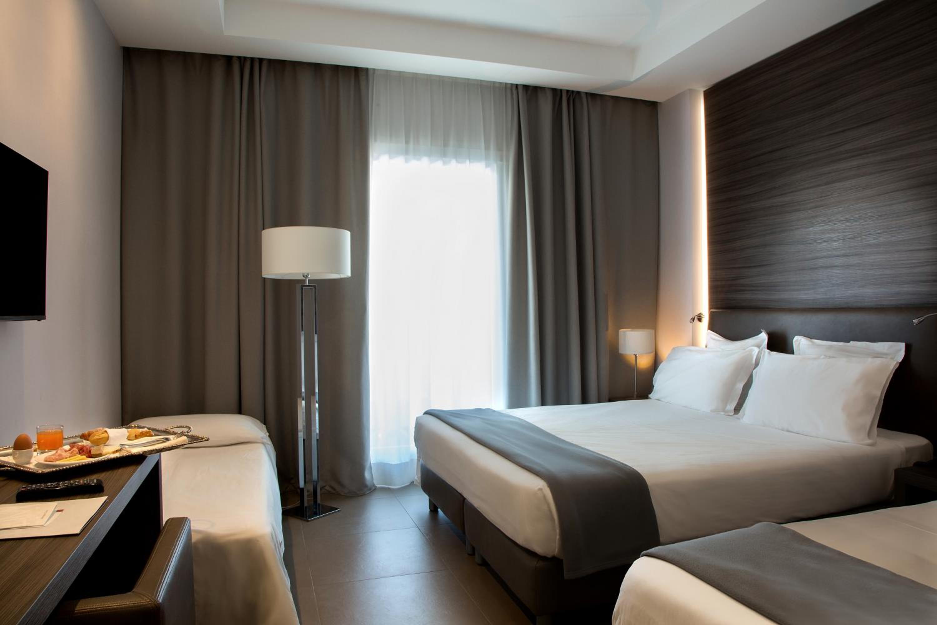Double or Twin Room with Pool View - Photo 1