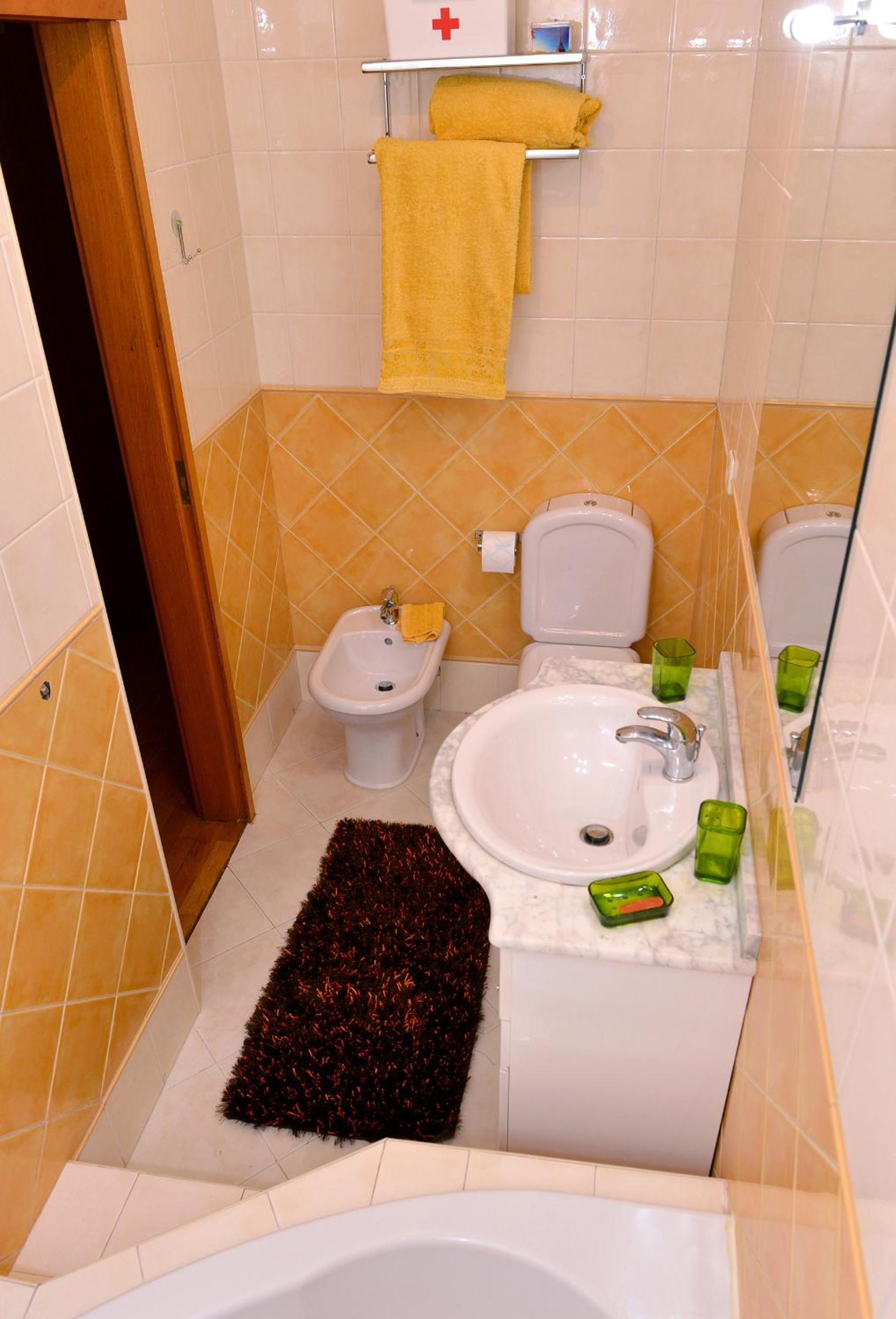 Two-Bedroom Apartment - Photo 11