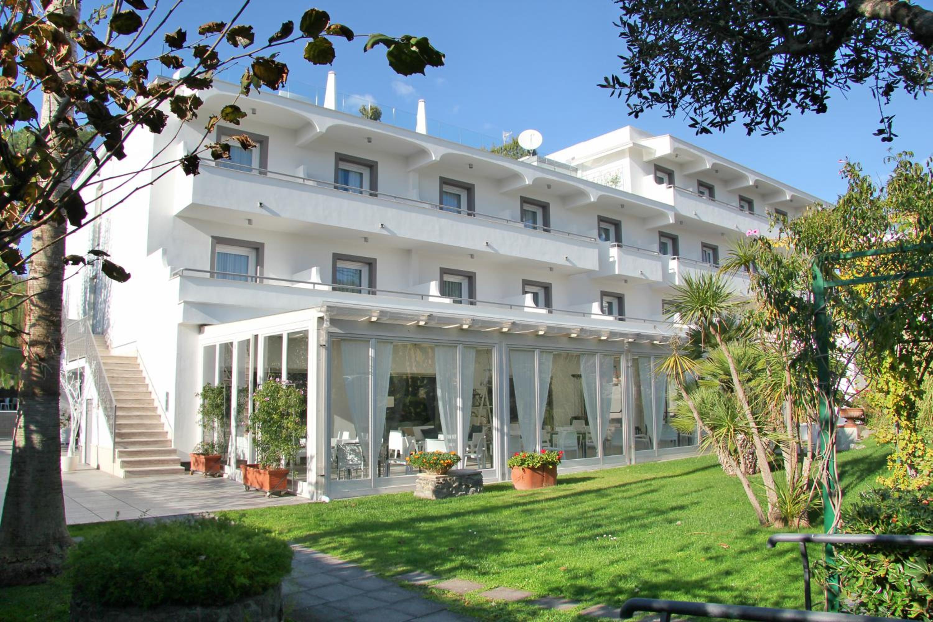 Double Room with Sea View - Photo 4